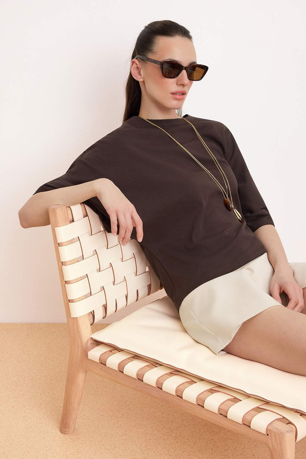 Kahverengi Regular/Normal Kal?p Dusuk Kol K?sa Kollu Soft Touch Orme T-shirt TWOSS26TS00221 - Trendyolmilla фото 2