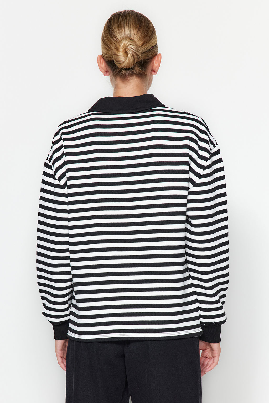 TRENDYOLMILLA Mavi Cizgili Polo Yaka Kal?n Ici Polarl? Oversize Orme Sweatshirt TWOAW24SW00344 фото 5