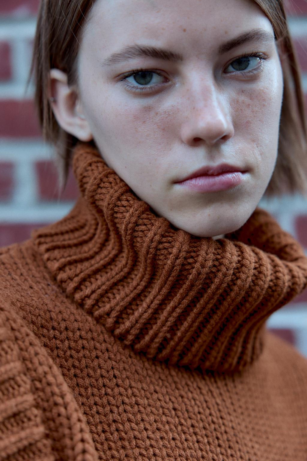 HIGH NECK KNITTED WAISTCOAT - Zara фото 6