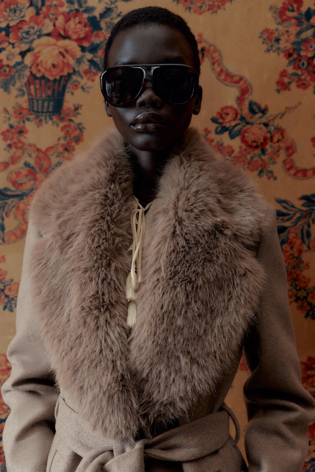 WOOL COAT WITH FAUX FUR LAPEL AND BELT - Zara фото 3