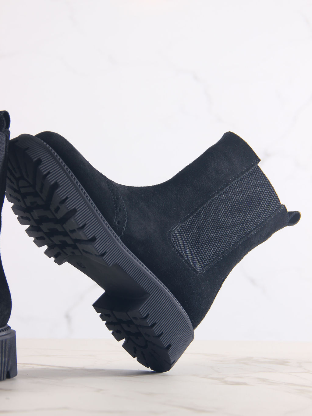 Челси 360.P.taskanabl.Черная замша/шерсть