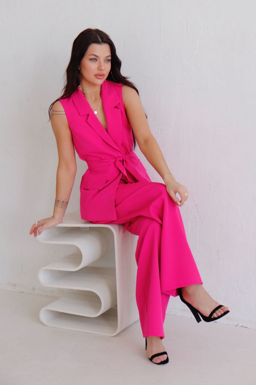 12480 Костюм брючный с жилетом ярко-розовый - Martichelli фото 5