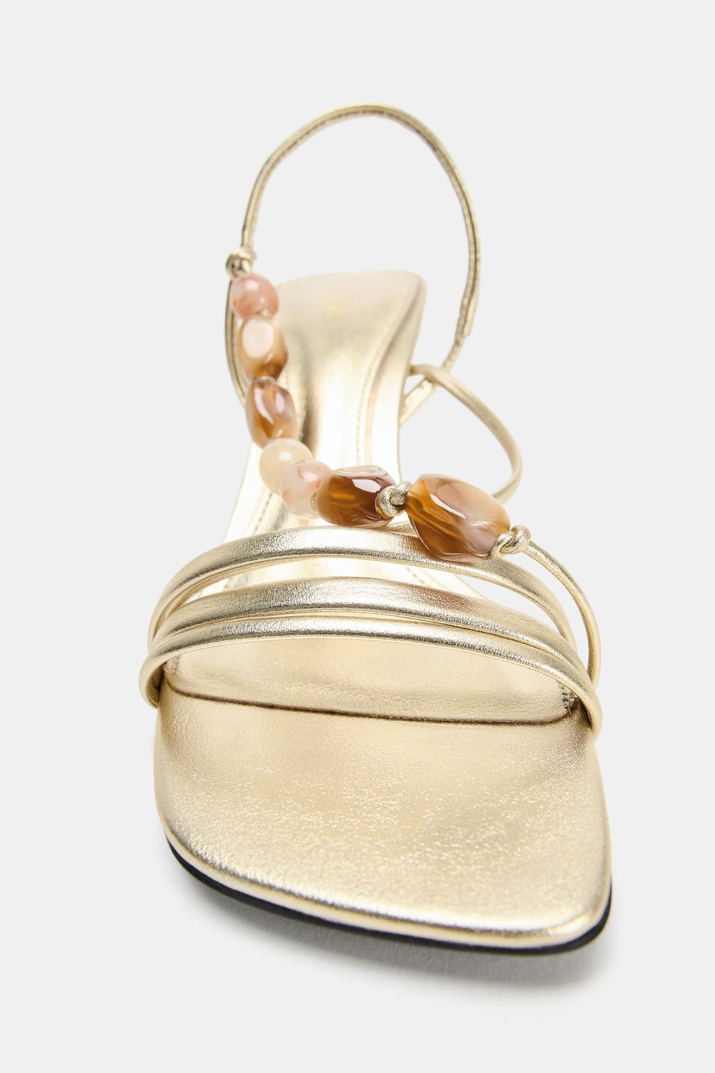 SANDALIA METALIZADA DETALLE PIEDRAS / Oro - Zara фото 3