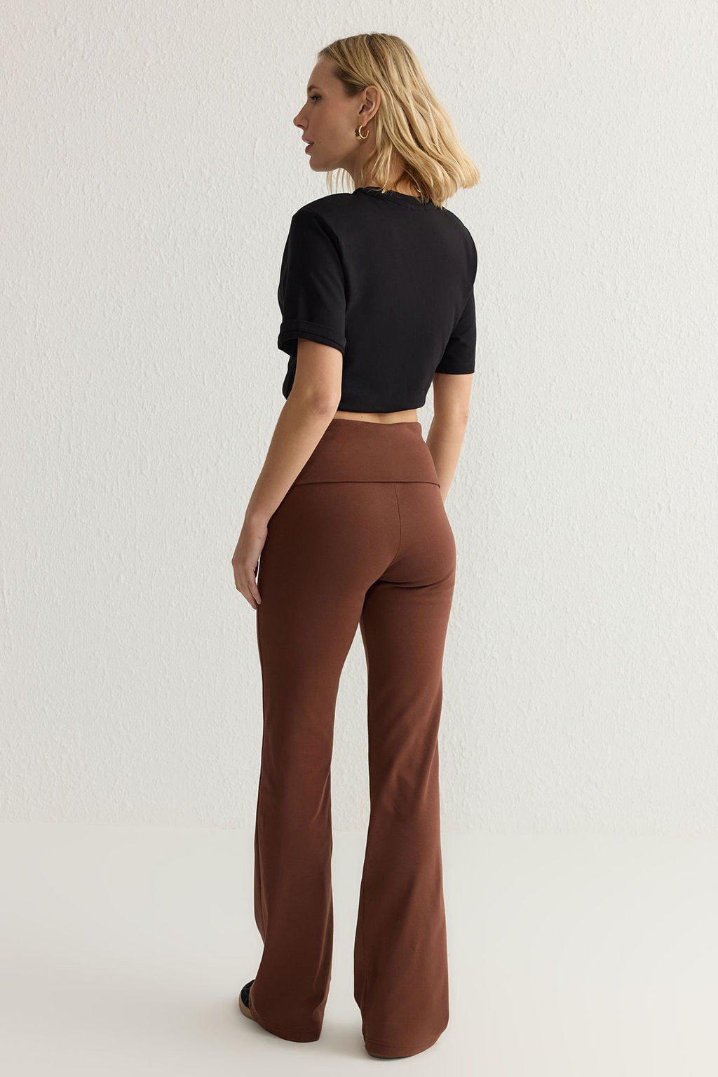 TRENDYOLMILLA Antrasit Melanj Flare/Ispanyol Paca Bel Detayl? Esnek Interlok Orme Pantolon TWOAW25PL00005 фото 6