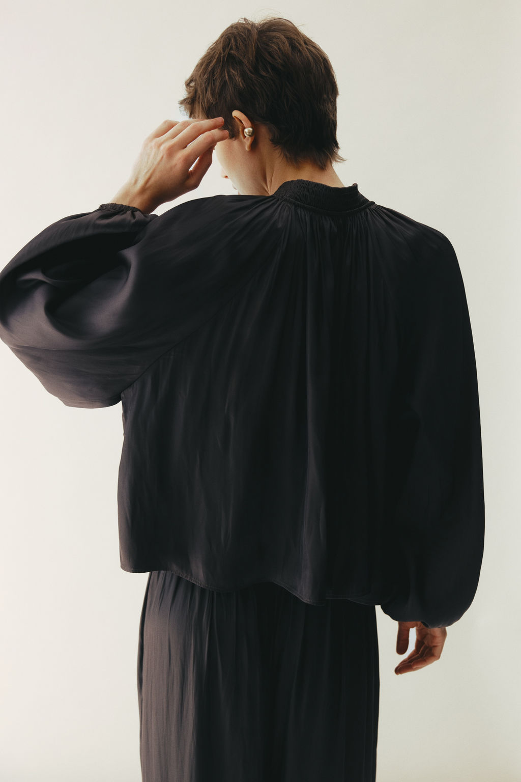 Blusa oversize con escote en V - H&m фото 5