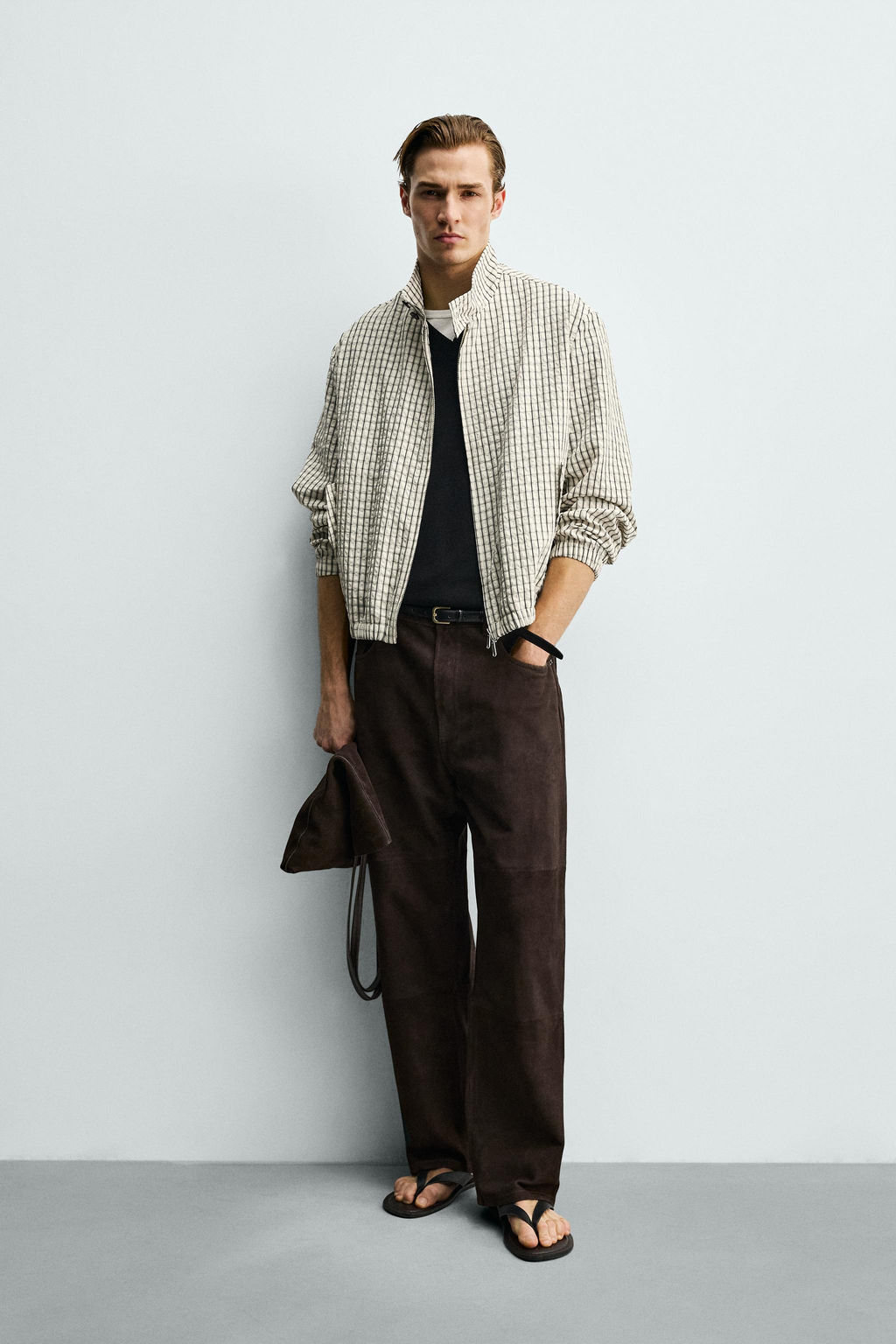 CAZADORA CROPPED FIT CUADROS TEXTURA / Crudo / Negro