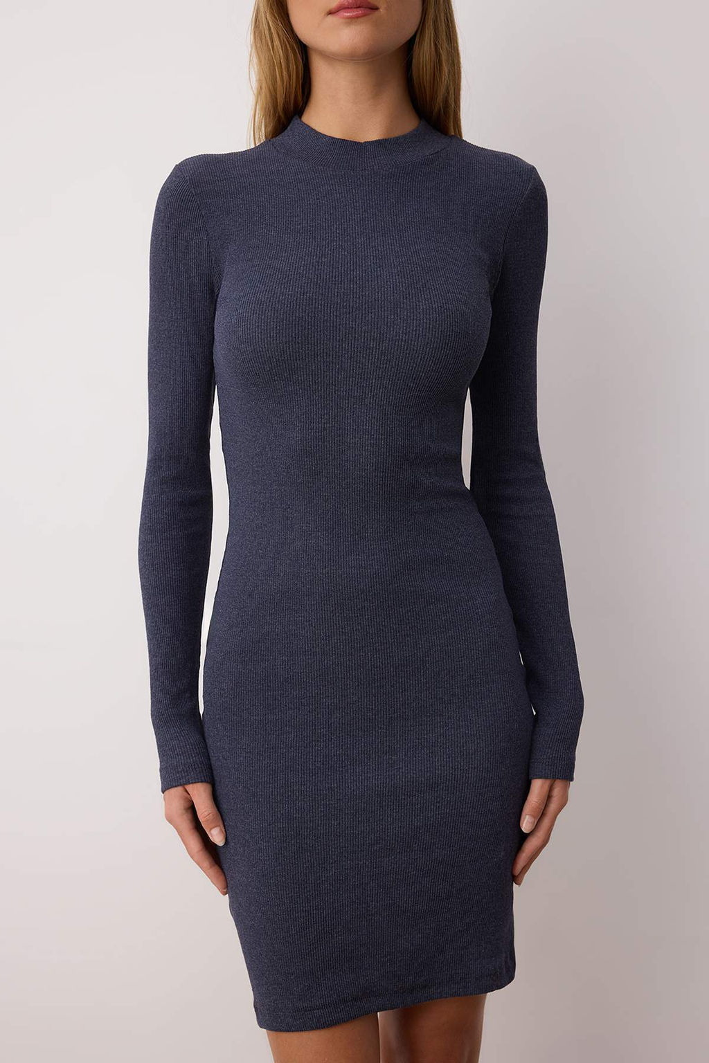 TRENDYOLMILLA Siyah Vucuda Oturan Mini Dik Yaka Fitilli Esnek Orme Kalem Elbise TWOAW21EL2244 фото 28