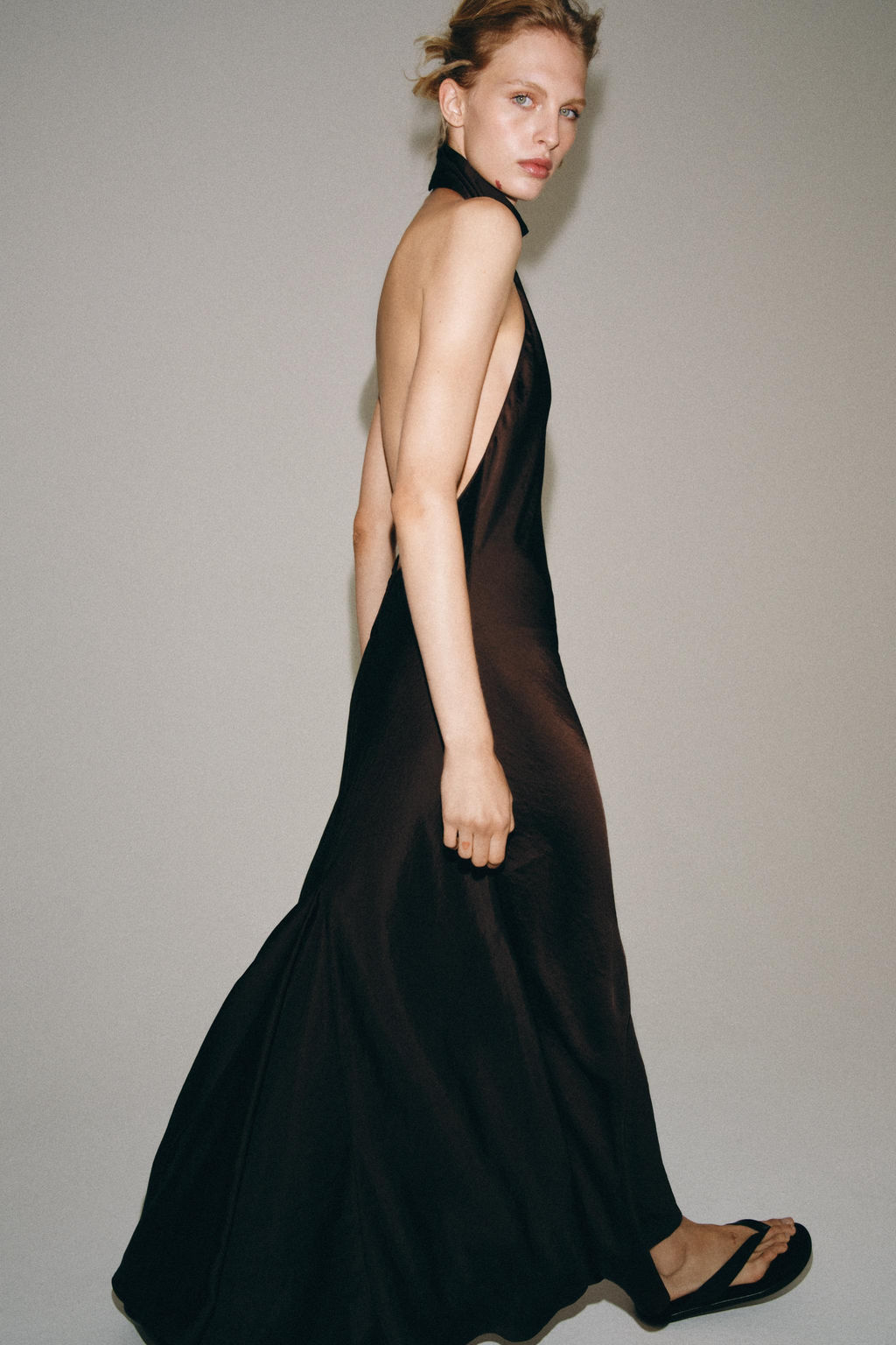 VESTIDO LARGO CUELLO HALTER ZW COLLECTION / Marr?n - Zara фото 6