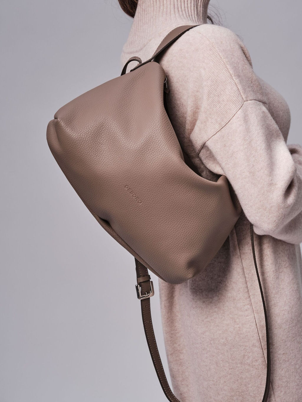 Сумка багет на плечо Deboro 30963 тауп