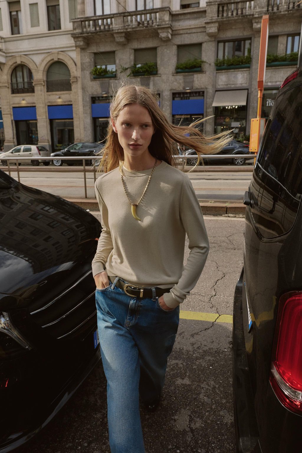 FINE KNIT SWEATER