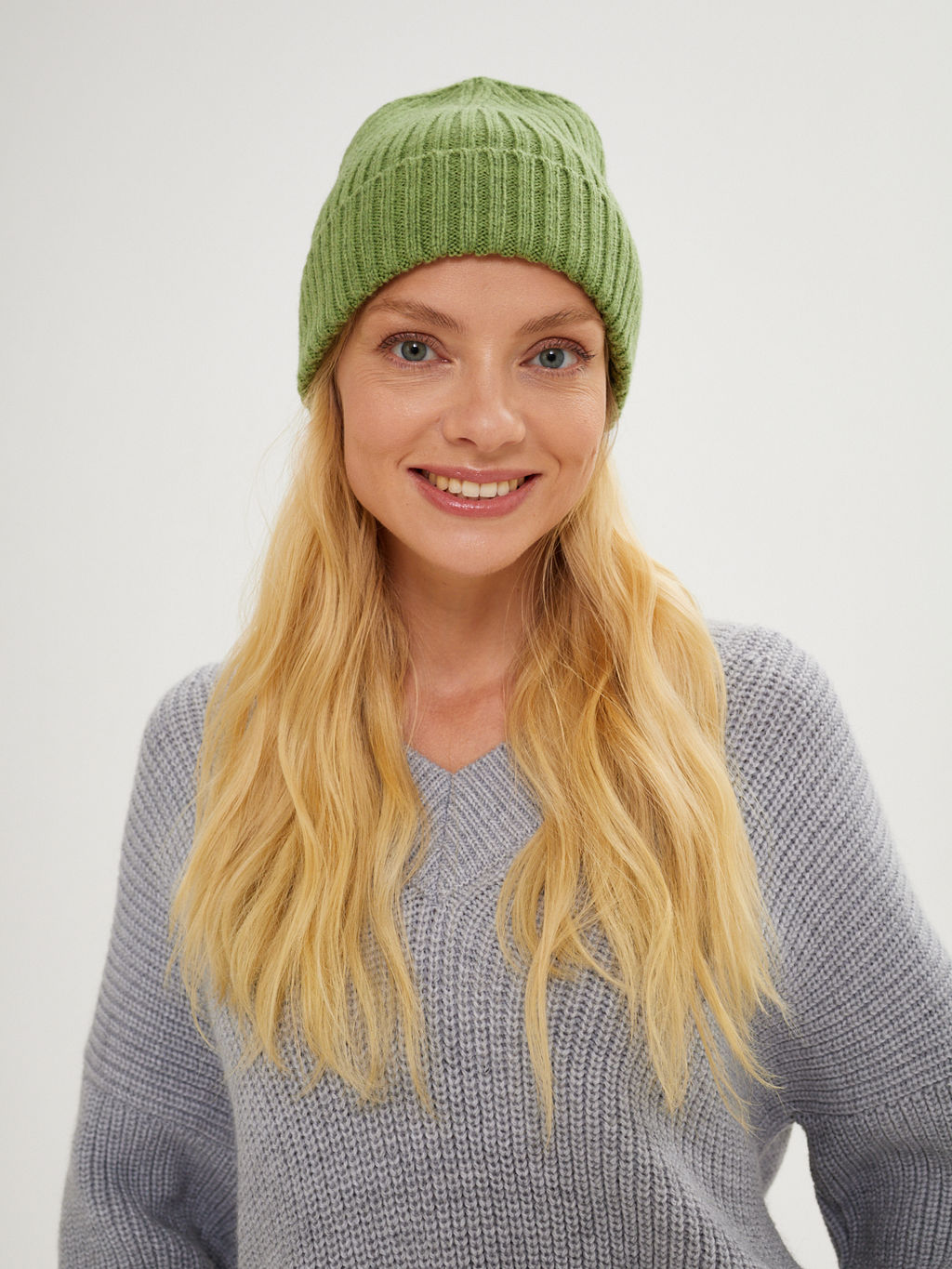 Шапка из шерсти мериноса и альпаки 311.100052/Черный - Seven senses фото 6