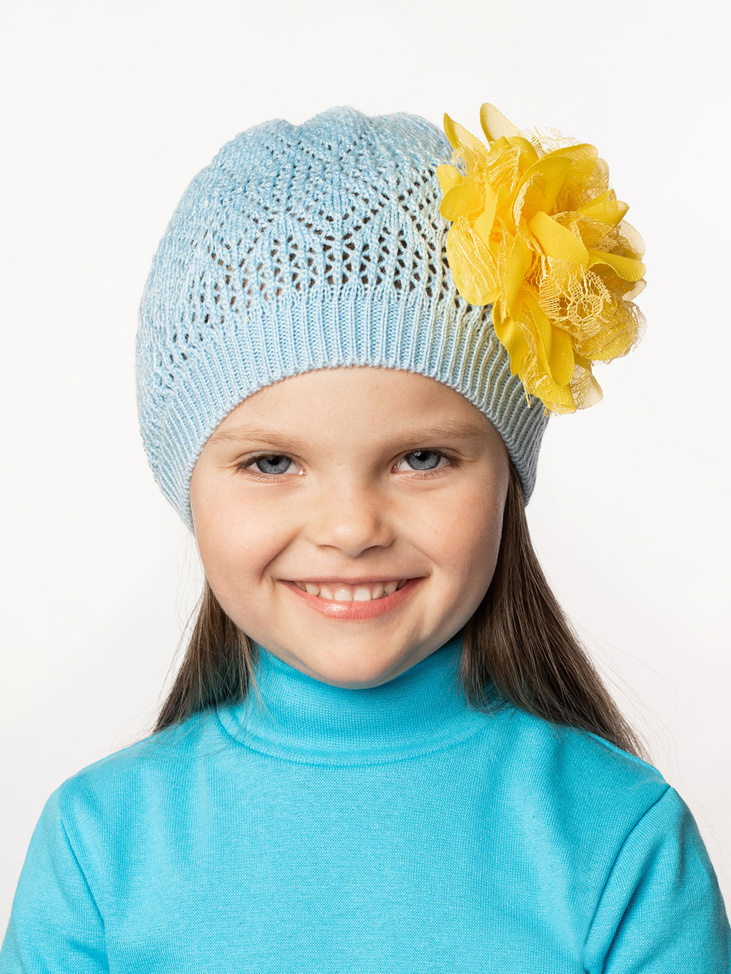 Шапка вязаная детская голубая