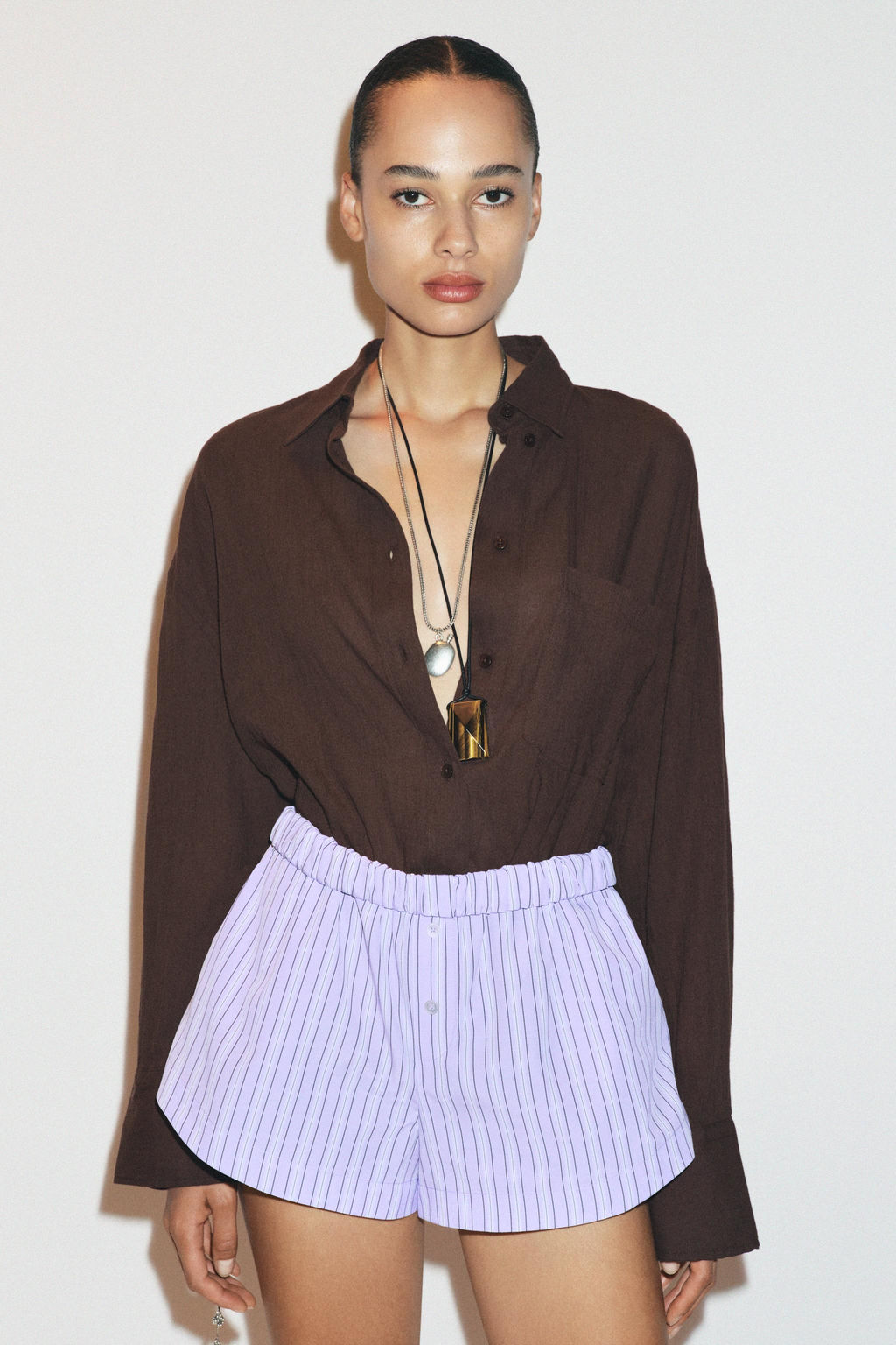 MINI SHORTS WITH TURN-UP WAIST - Zara фото 8