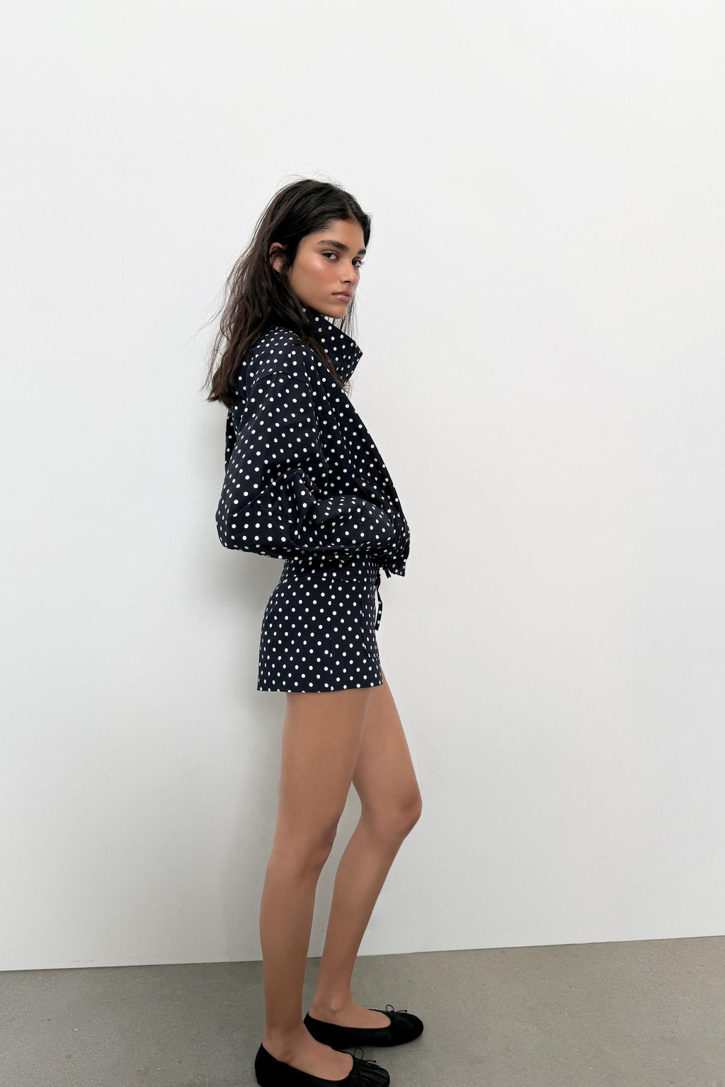 SHORTS MINI BOLSILLOS / Azul / Blanco - Zara фото 4