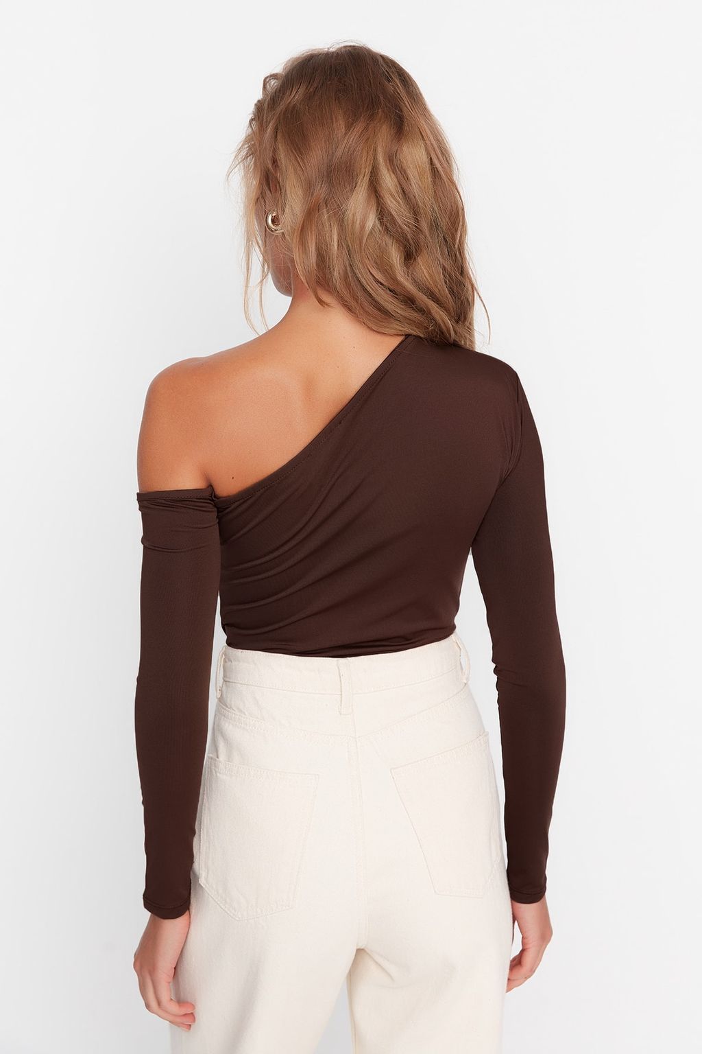 Kahverengi Asimetrik Yaka Uzun Kollu Esnek C?tc?tl? Orme Body TWOAW22BD0080