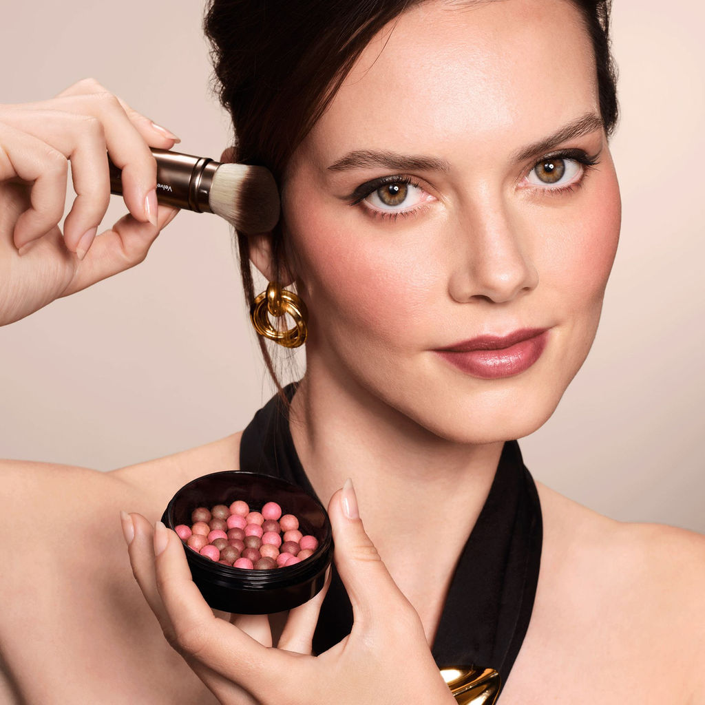 Румяна-бронзер в шариках Giordani Gold_ Морозная вишня - Oriflame фото 5