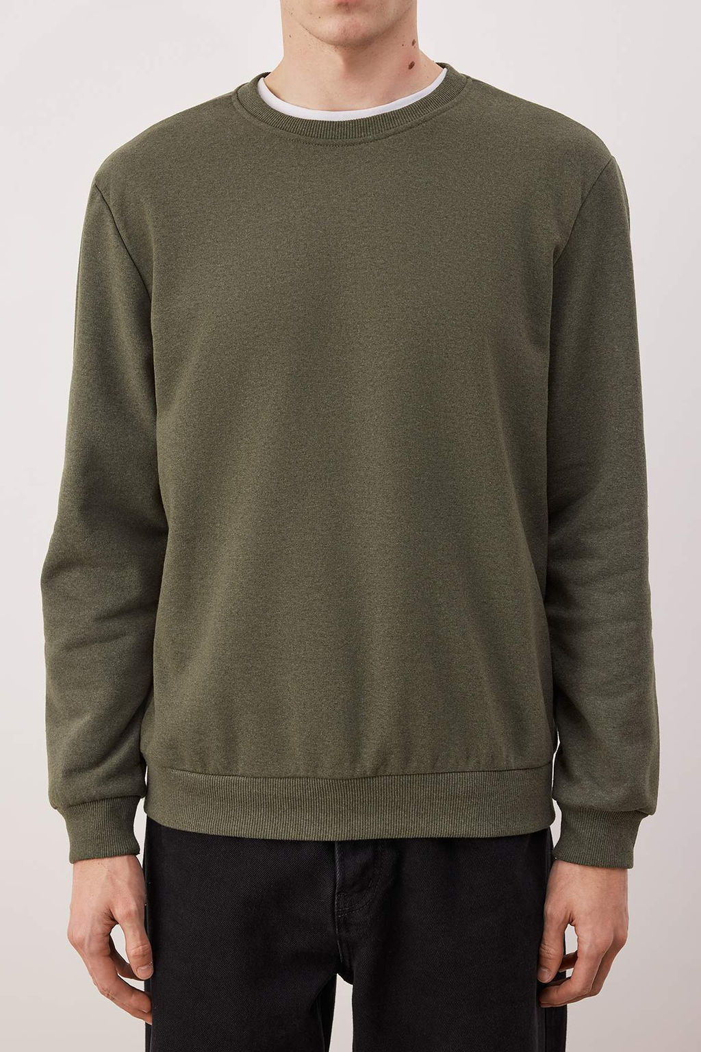 Siyah Regular/Normal Kesim Bisiklet Yaka Kal?n/Ici Sardonlu Sweatshirt TMNAW26SW00018 - Trendyolmilla фото 14