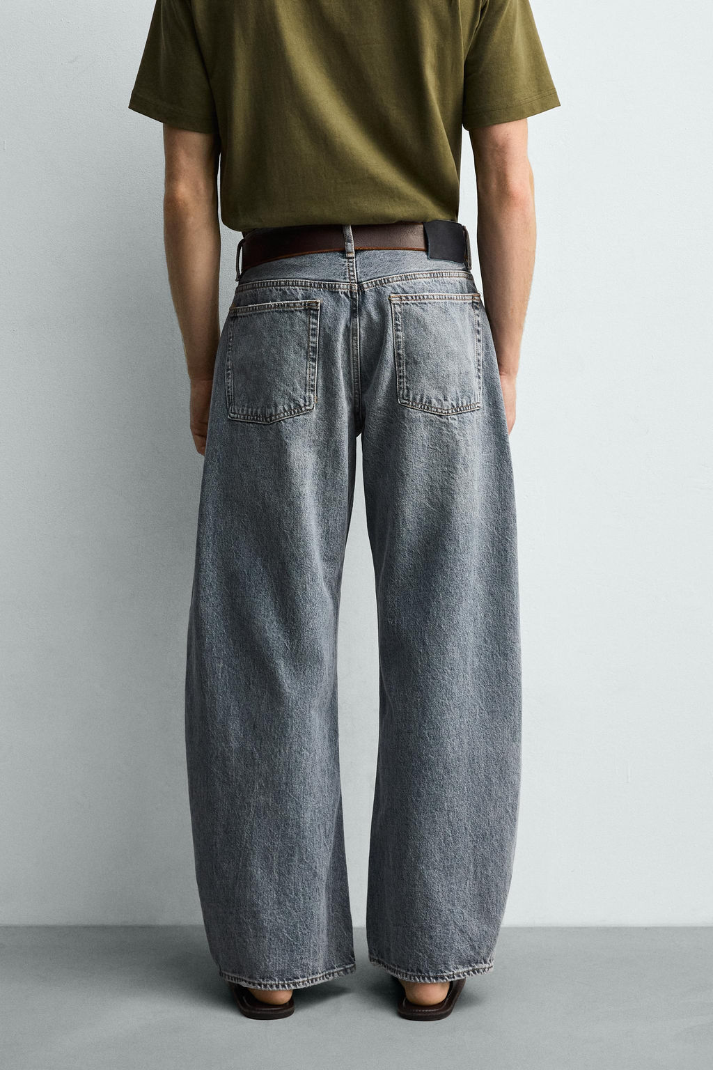 JEANS BARREL FIT / Azul lavado