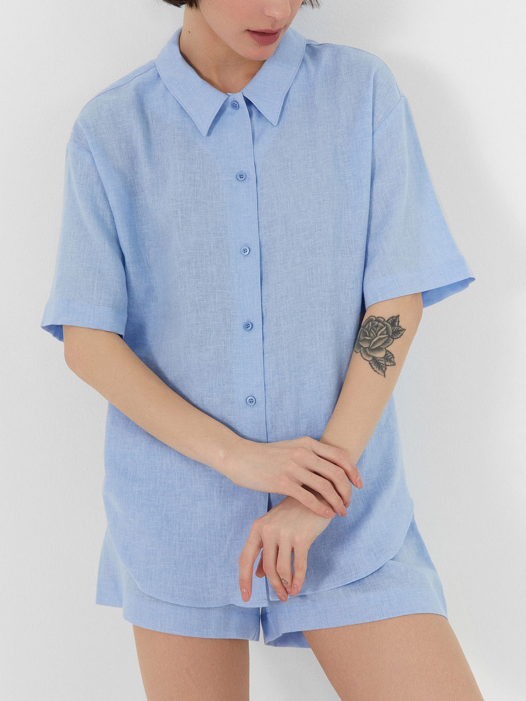 КОМПЛЕКТ ЖЕНСКИЙ (ЖАКЕТ, ШОРТЫ)