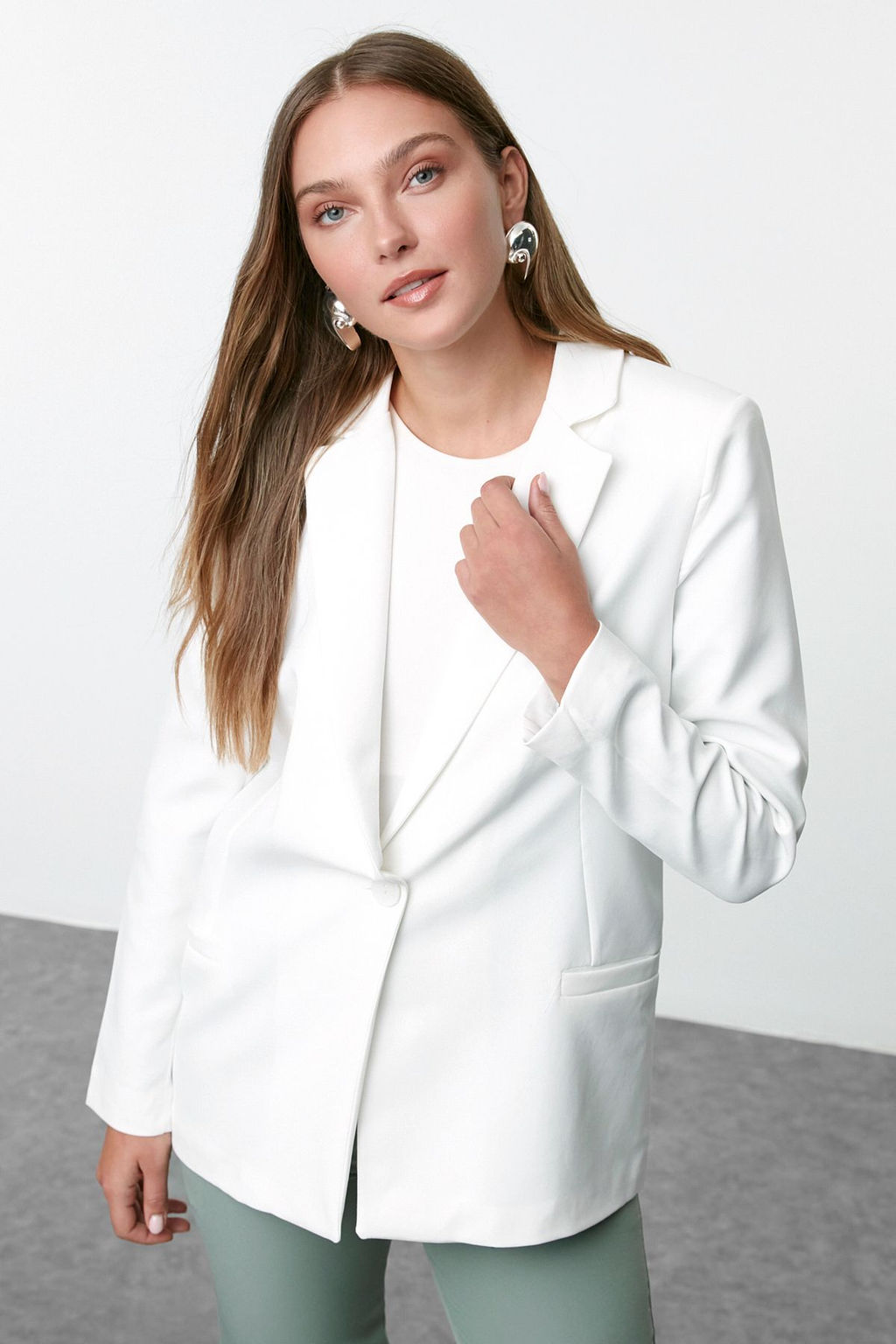 Beyaz Regular Astar Detayl? Dokuma Blazer Ceket TWOAW20CE0316