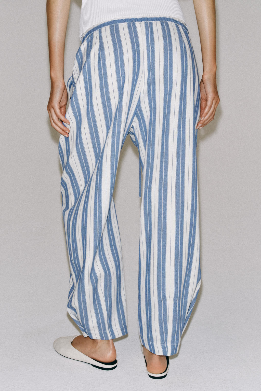 PANTAL?N PIJAMERO RAYAS ZW COLLECTION / Azul / Blanco - Zara фото 2