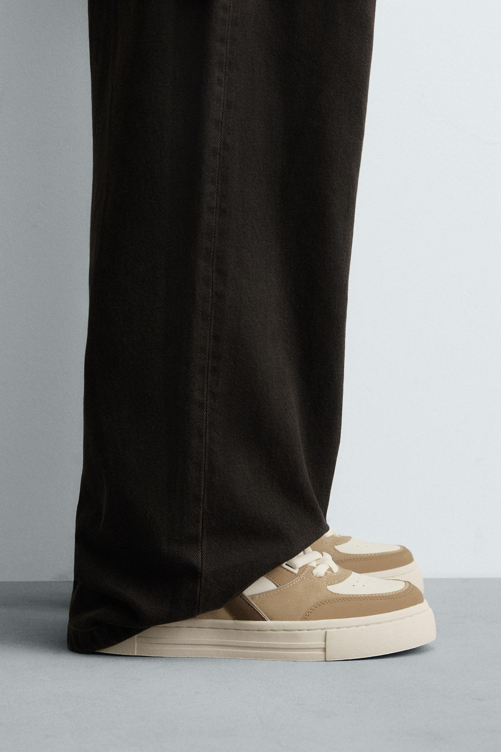 RETRO TRAINERS