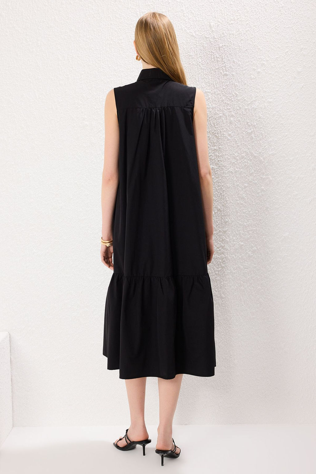 Siyah Duz Kesim Dugme Detayl? Midi Dokuma Gomlek Elbise TWOSS25EL00439