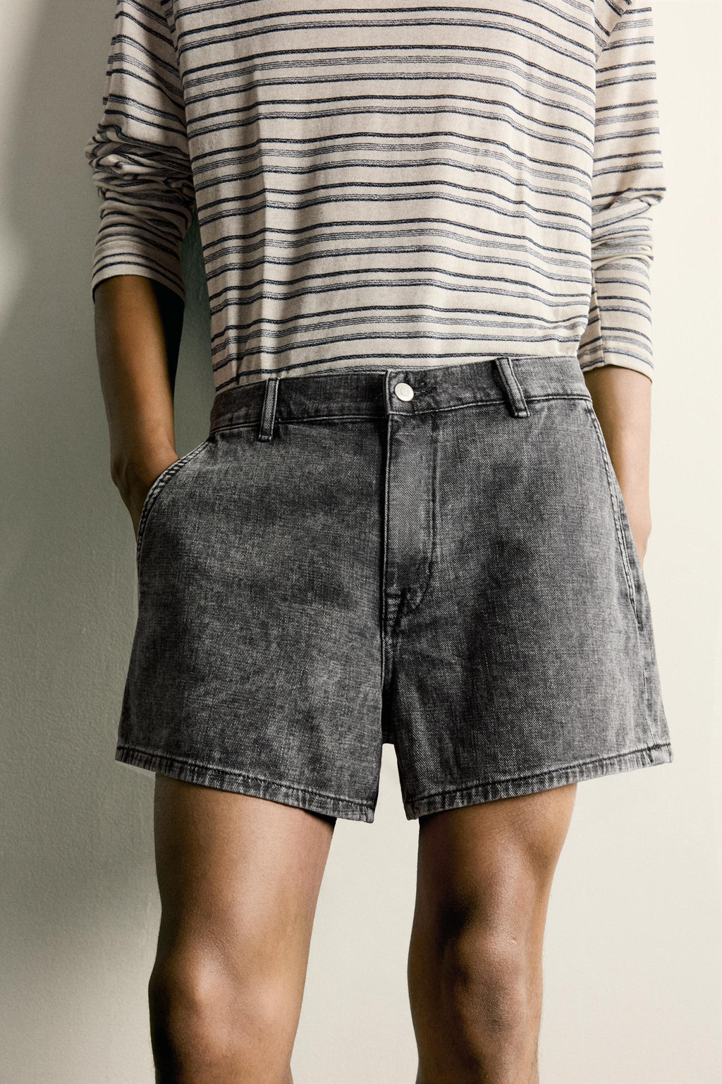 SHORTS DENIM LAVADO ACID / Gris antracita - Zara фото 5