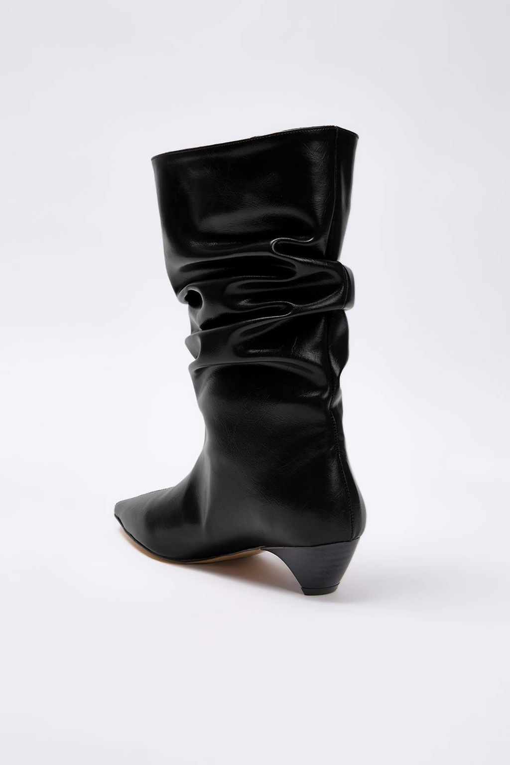 Siyah Koruklu Kitten Ucgen Topuklu Premium Kad?n Cizme TAKAW26CZ00029 - Trendyolmilla фото 5