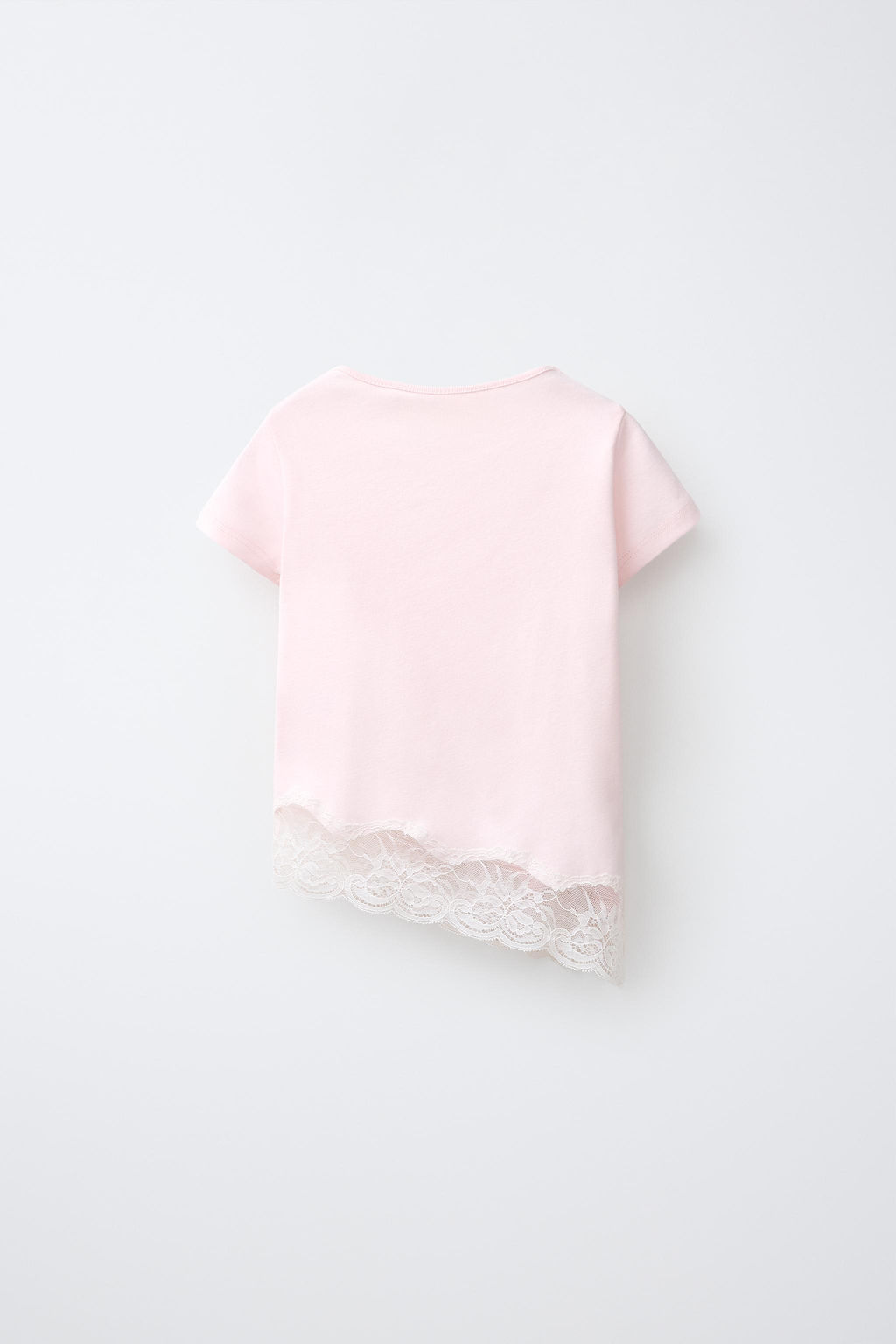 CAMISETA LISA BAJO ENCAJE / Rosa pastel