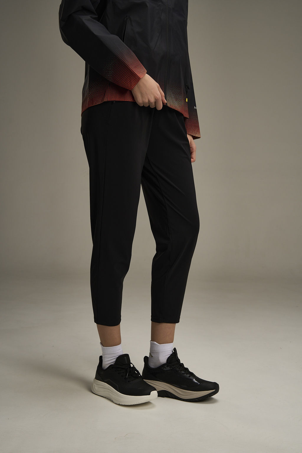 Брюки трикотажные укороченные Черный ADVANCED RUNNING Knit Ankle Pants