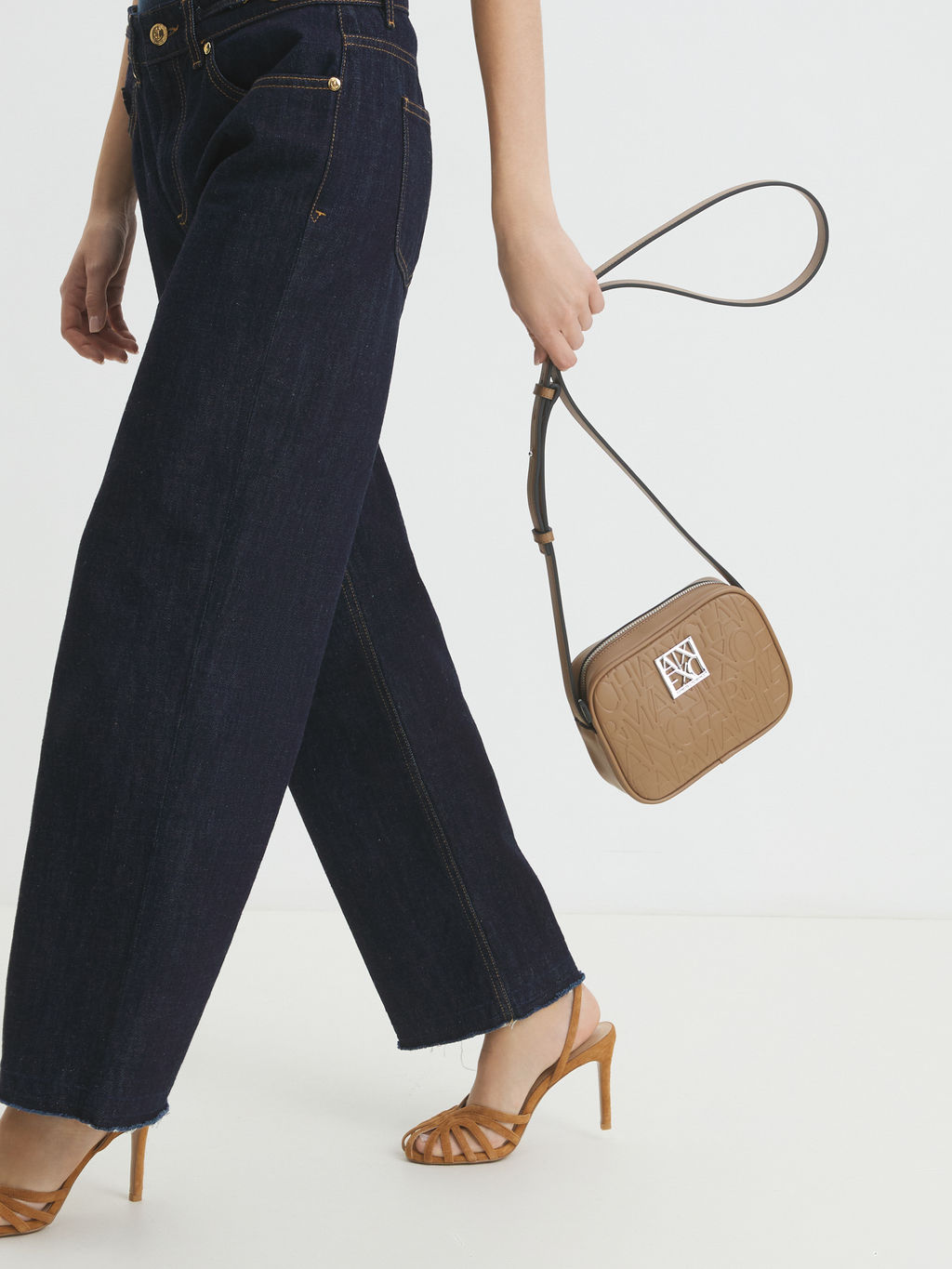 Кросс-боди ARMANI EXCHANGE LIZ Артикул 4081505, серо-коричневый  фото 5