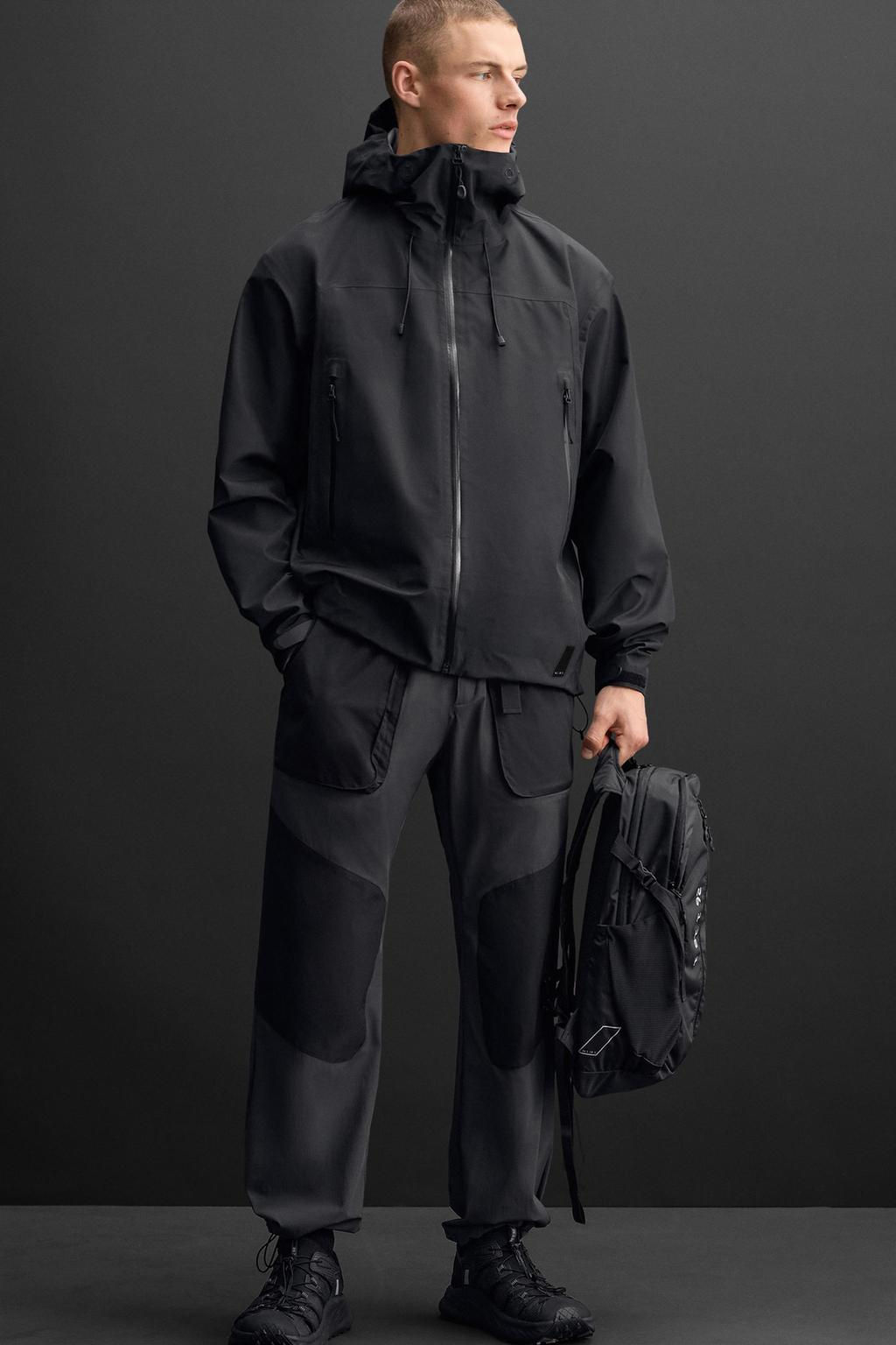 WATERPROOF TECHNICAL JACKET - Zara фото 6