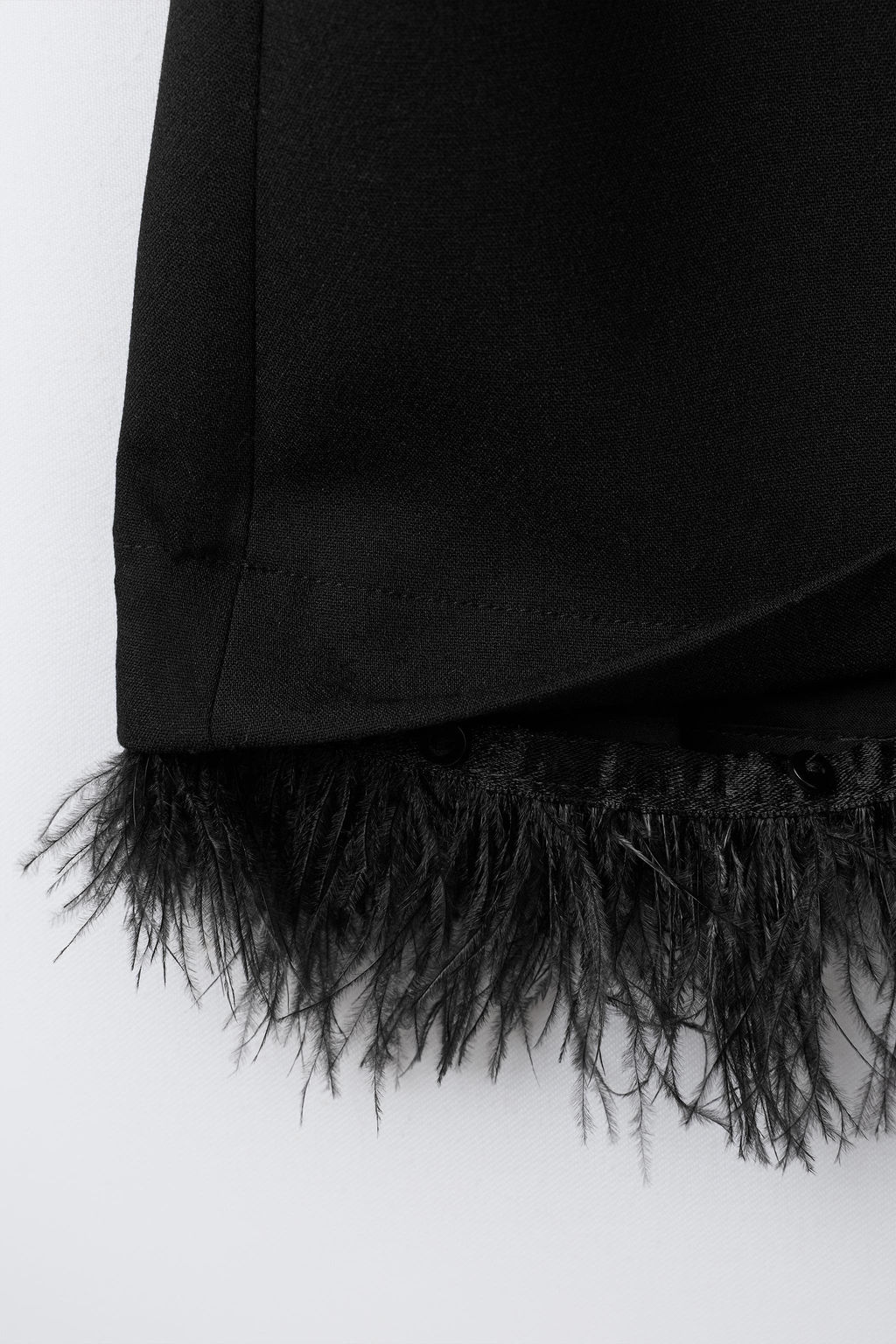 TOP WITH DETACHABLE FEATHER APPLIQU_ - Zara фото 5