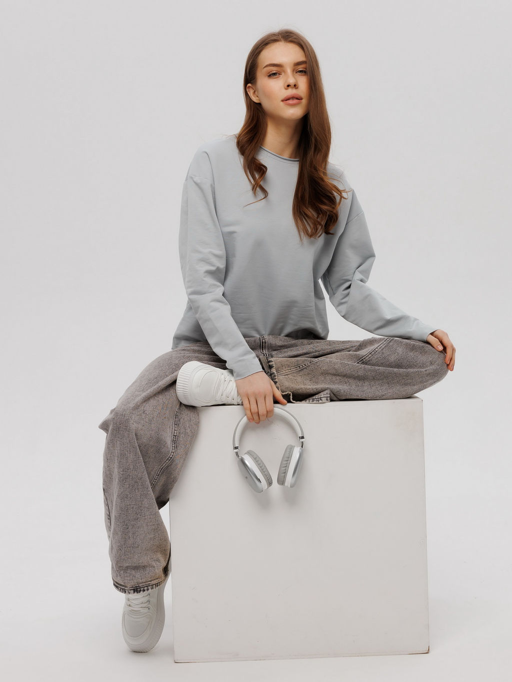 Женский лонгслив из футера 2-х нитки Lingeamo серебристый ВК-25 (61)  фото 6