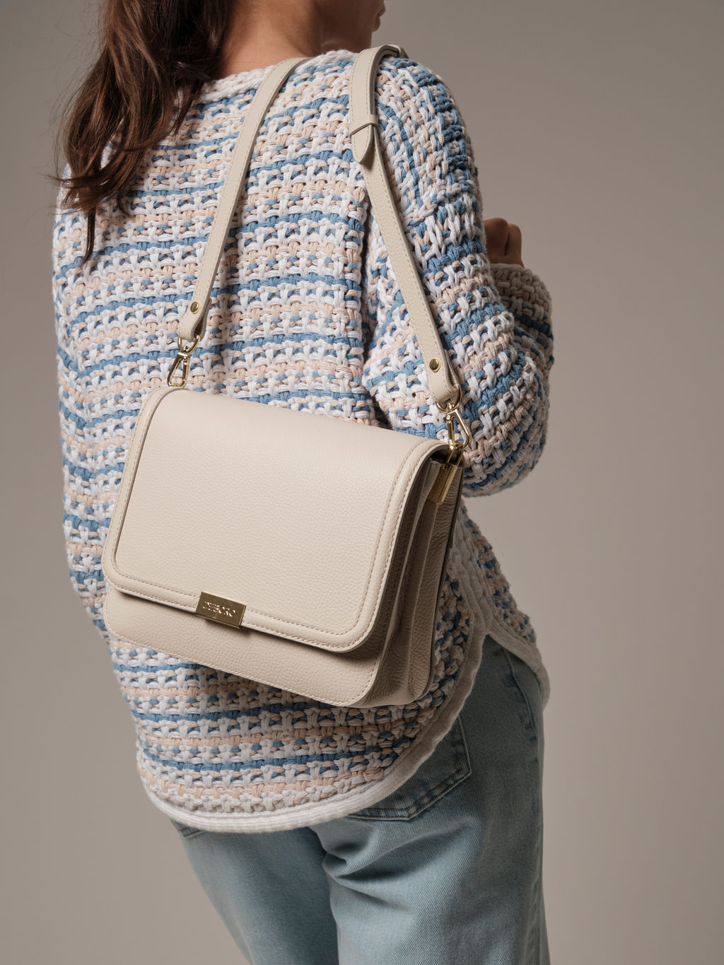 Сумка через плечо Deboro 30532 светлый крем