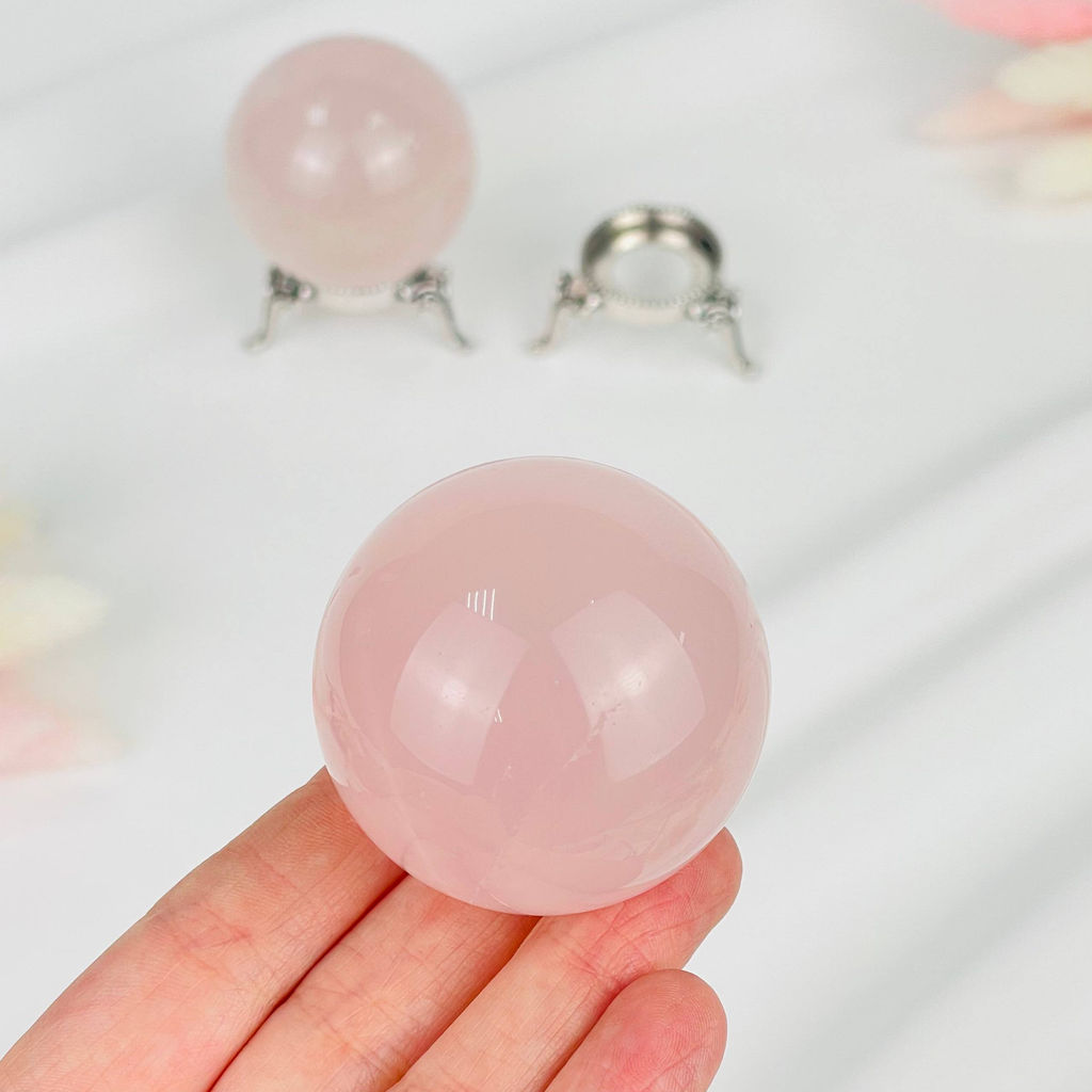 Шар из Розового кварца.