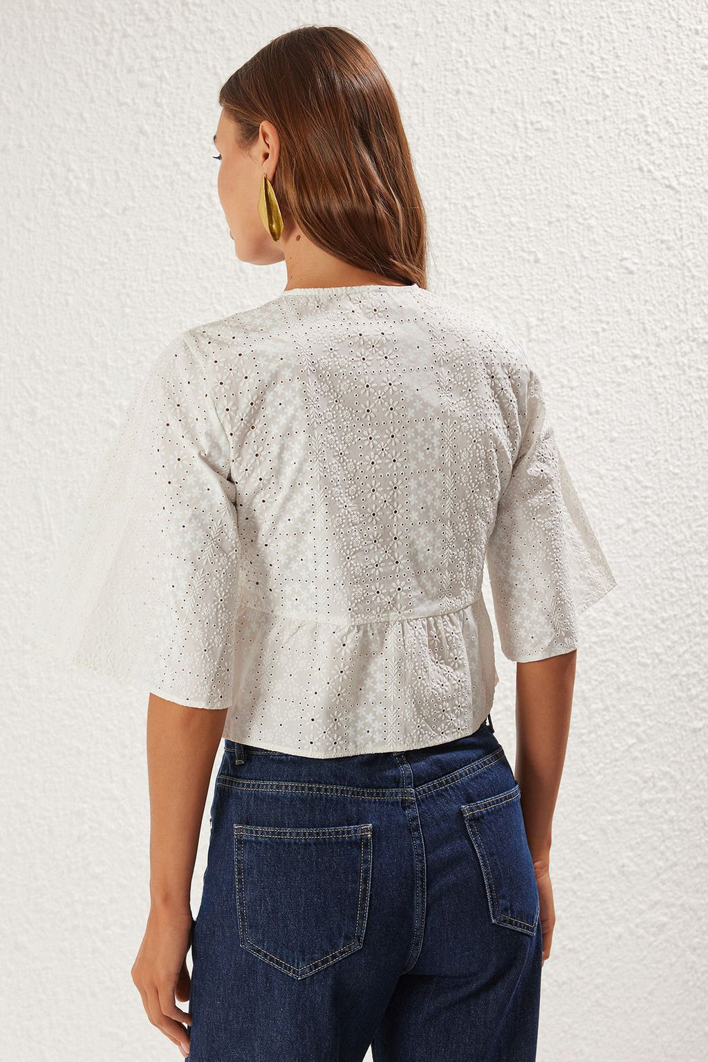 TRENDYOLMILLA Beyaz Puf Bask? Teknikli Onden Baglamal? Dokuma Etek Ucu F?rf?rl? Dokuma Gomlek TWOSS25GO00086 фото 9