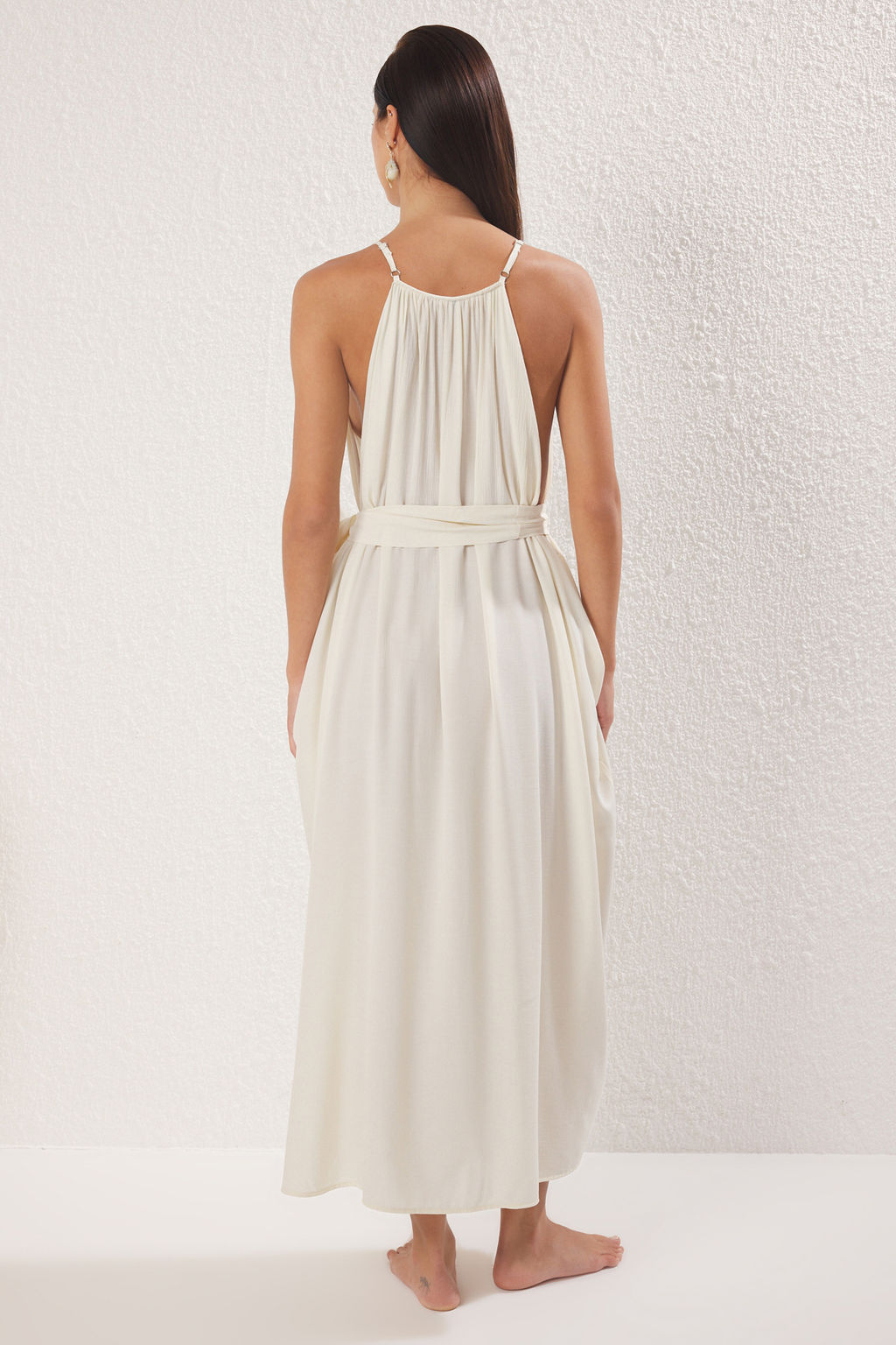 Bej Dokuma Buzgulu Maxi Plaj Elbise TBESS25EL00086