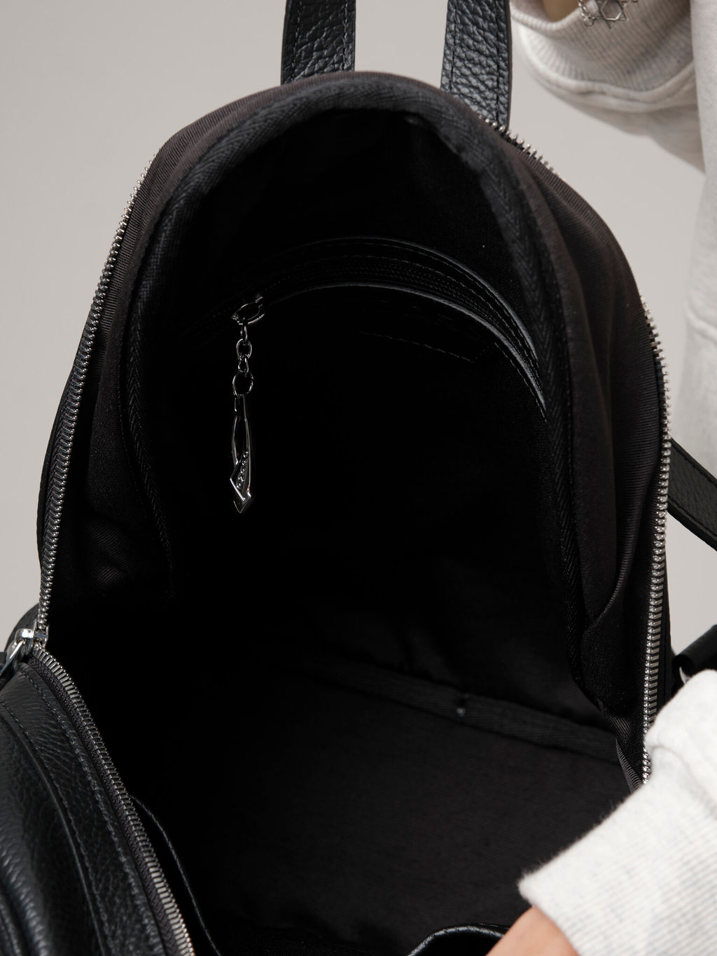 Рюкзак Azaro 30852 черный