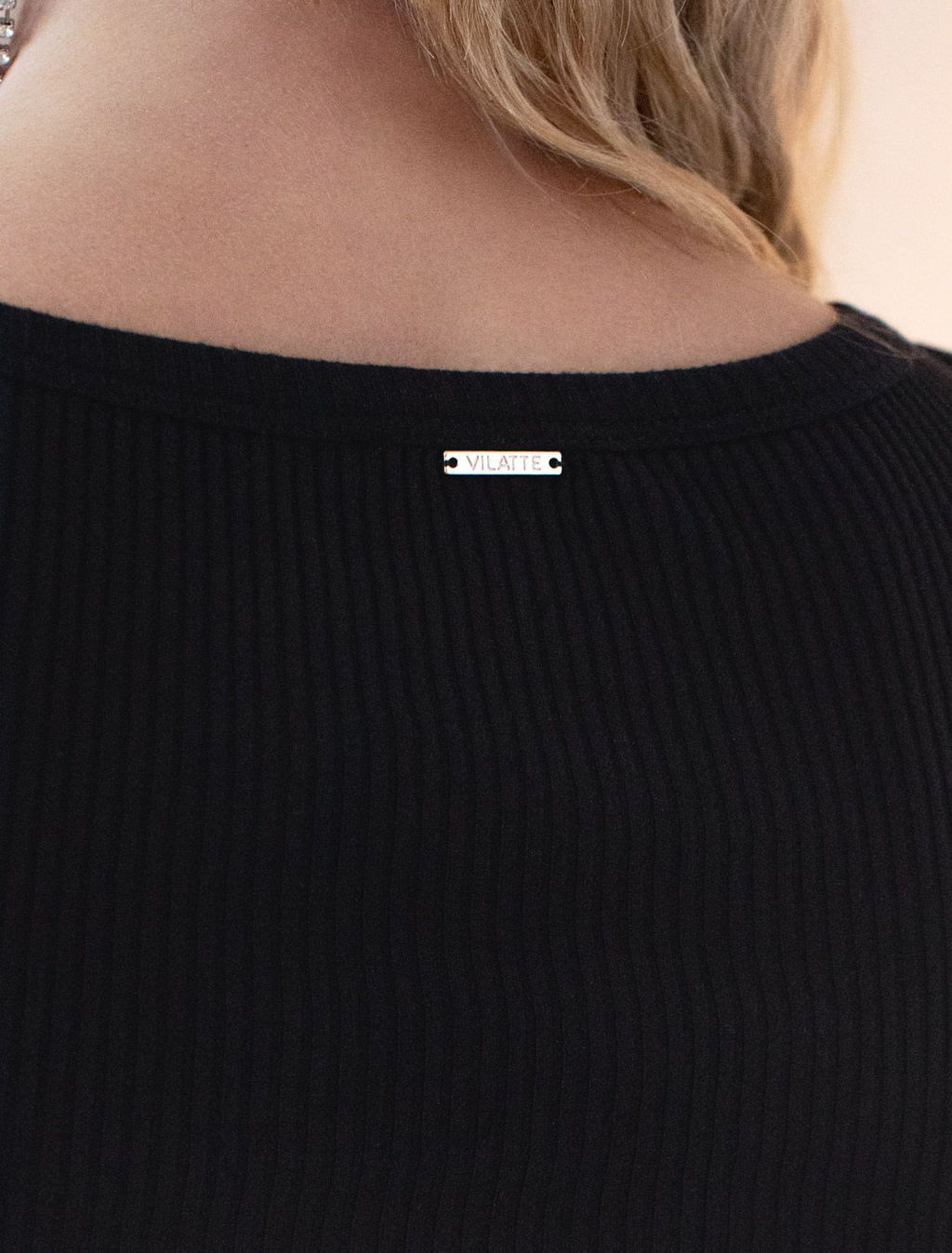 D43.224 Топ женский черный