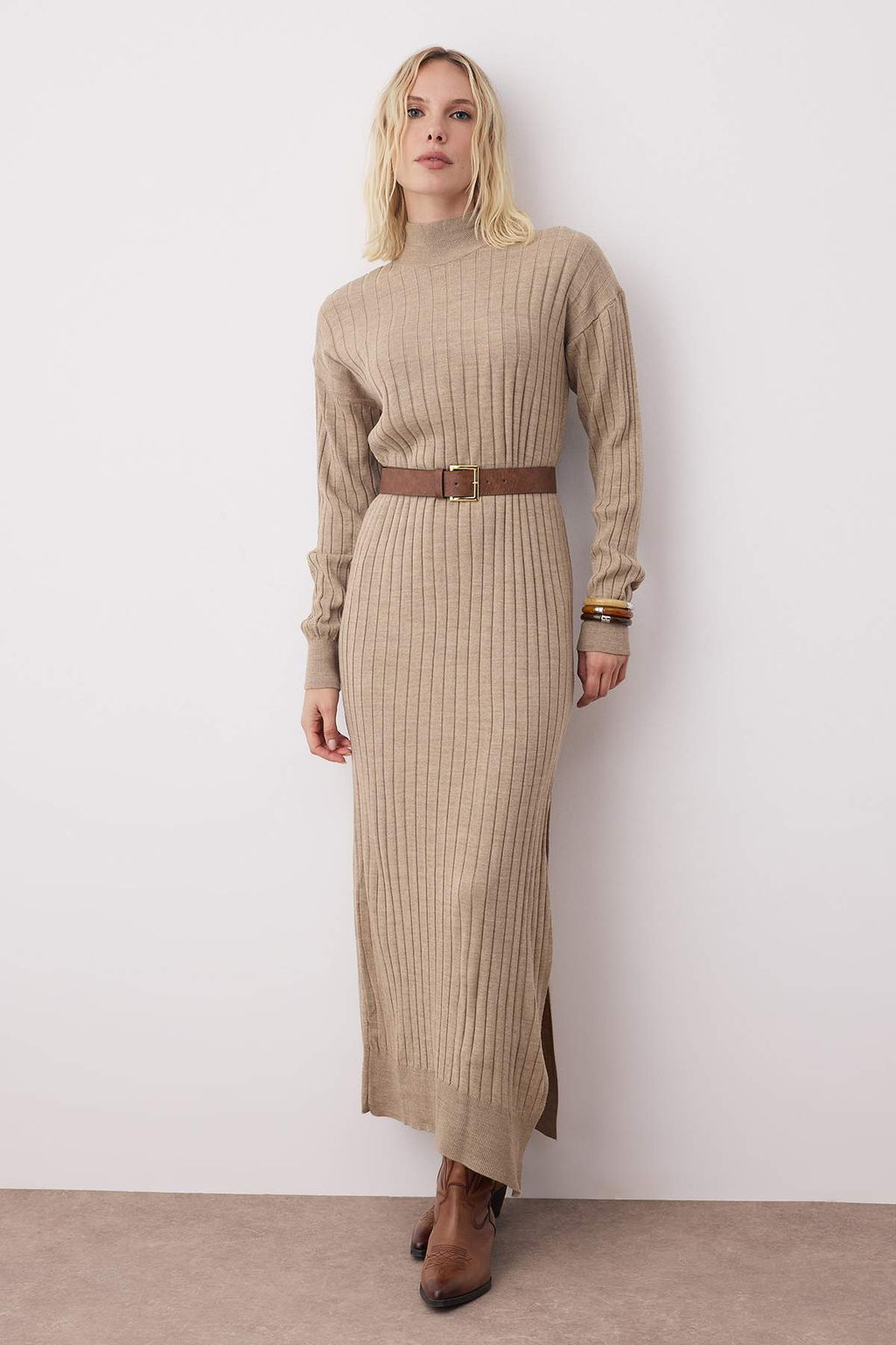 Siyah Duz Midi Y?rtmac Detayl? Kemerli Triko Uzun Elbise TWOAW26EL00098 - Trendyolmilla фото 6