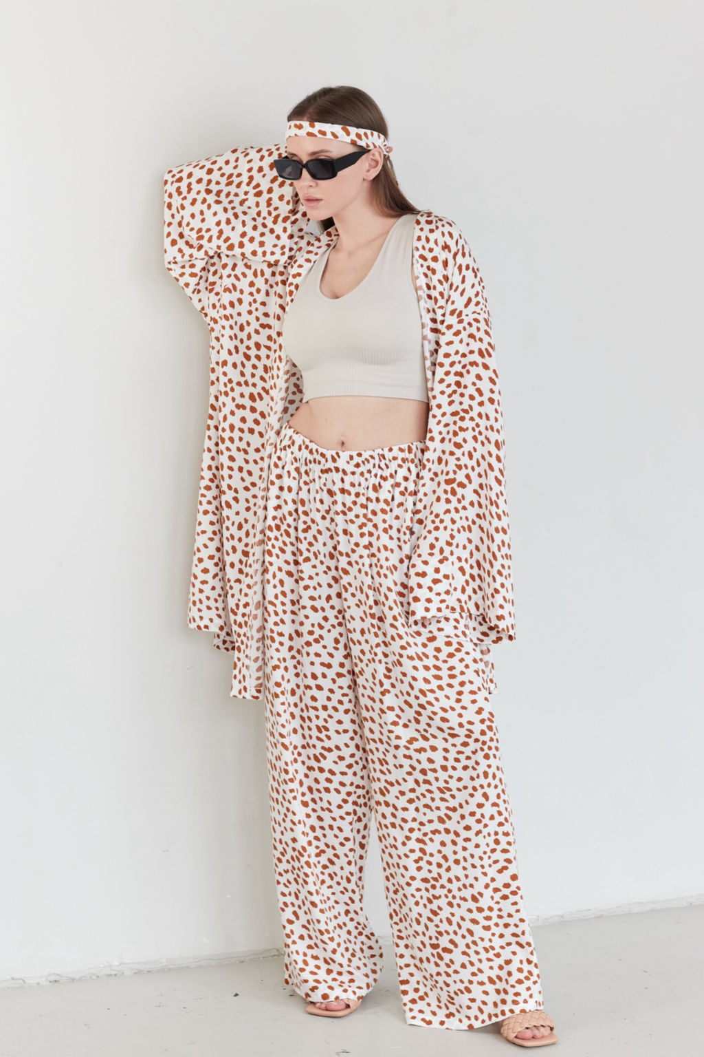 Костюм SET056/03/Молочный, коричневый