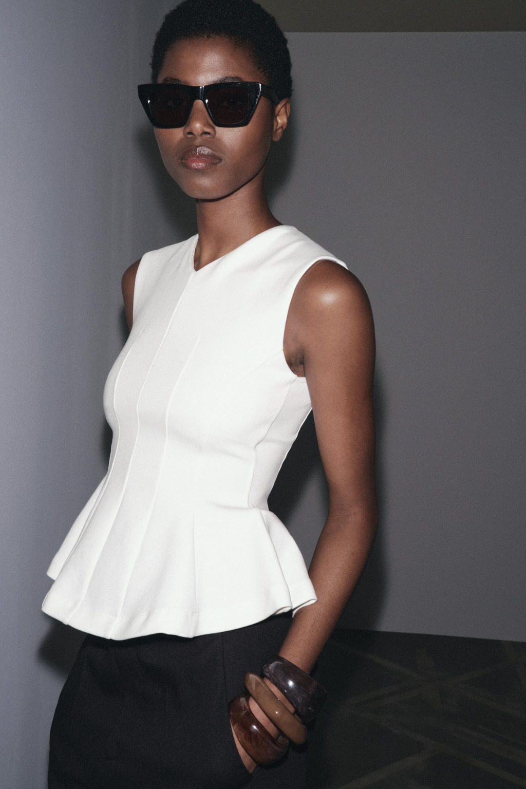 SLEEVELESS INTERLOCK PEPLUM TOP - Zara фото 2