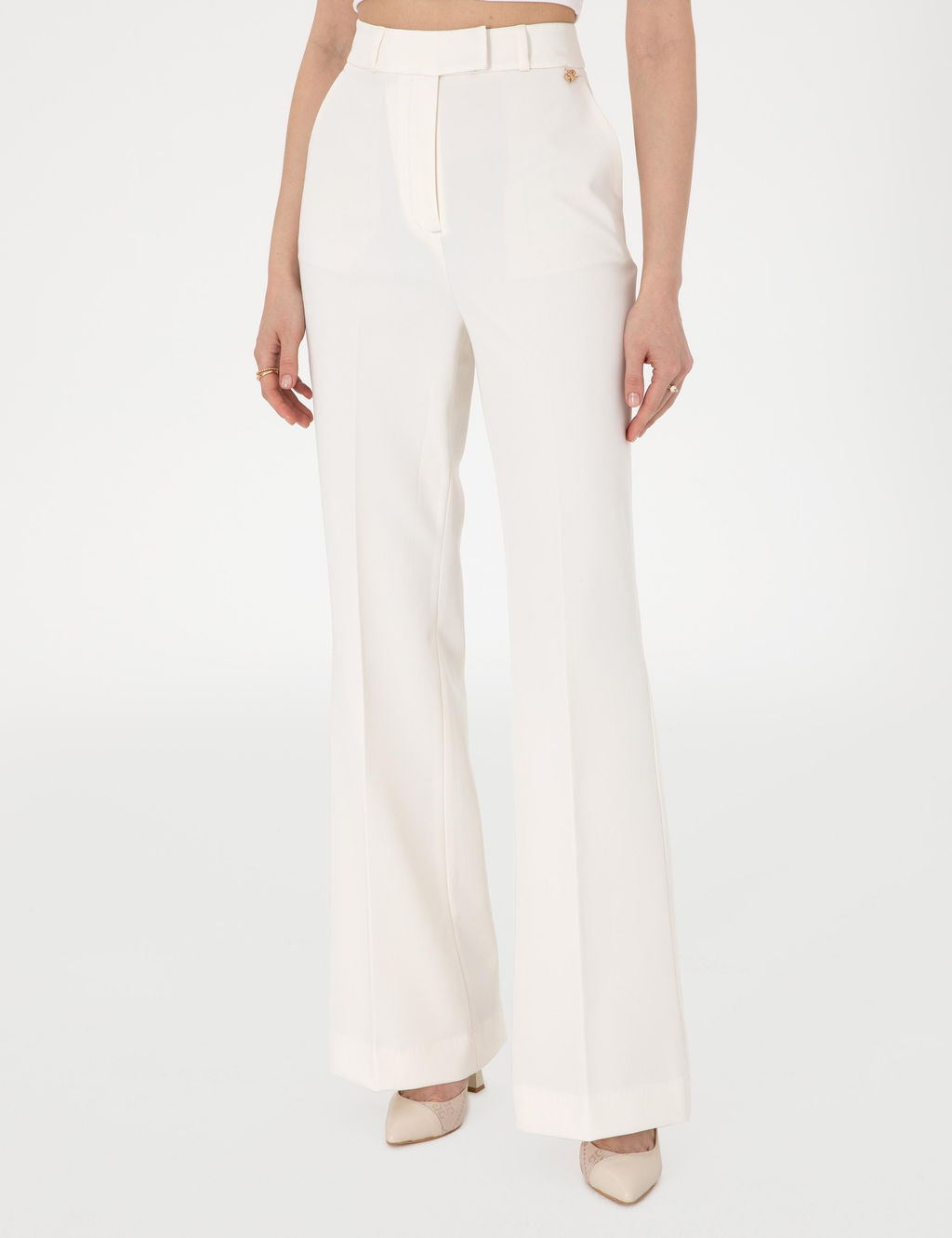 Beyaz Flare Fit Kuma_ Pantolon