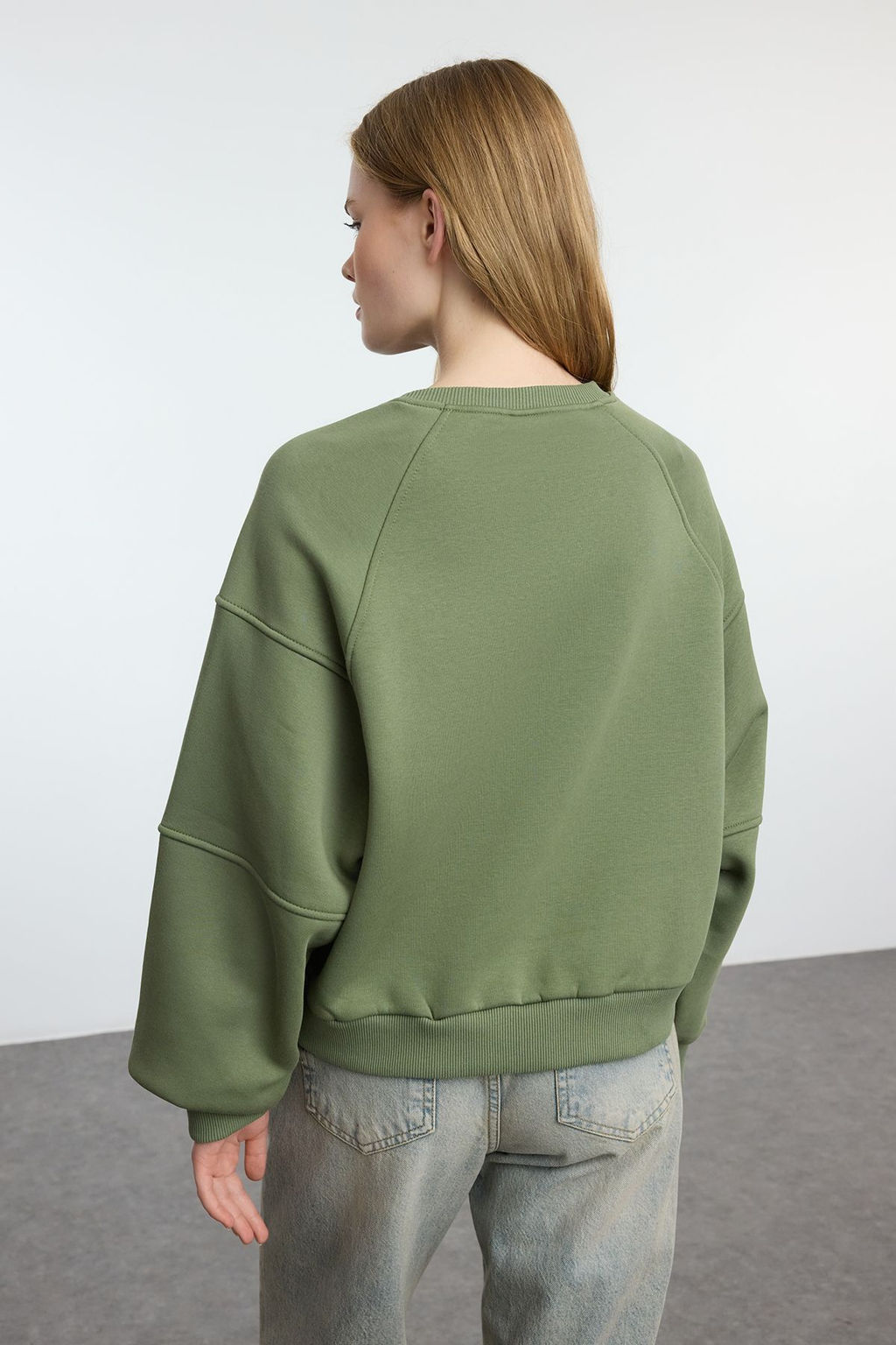 Haki Bisiklet Yaka Regular Fit Nak?sl? Kal?n Ici Polarl? Orme Sweatshirt TWOAW24SW00199