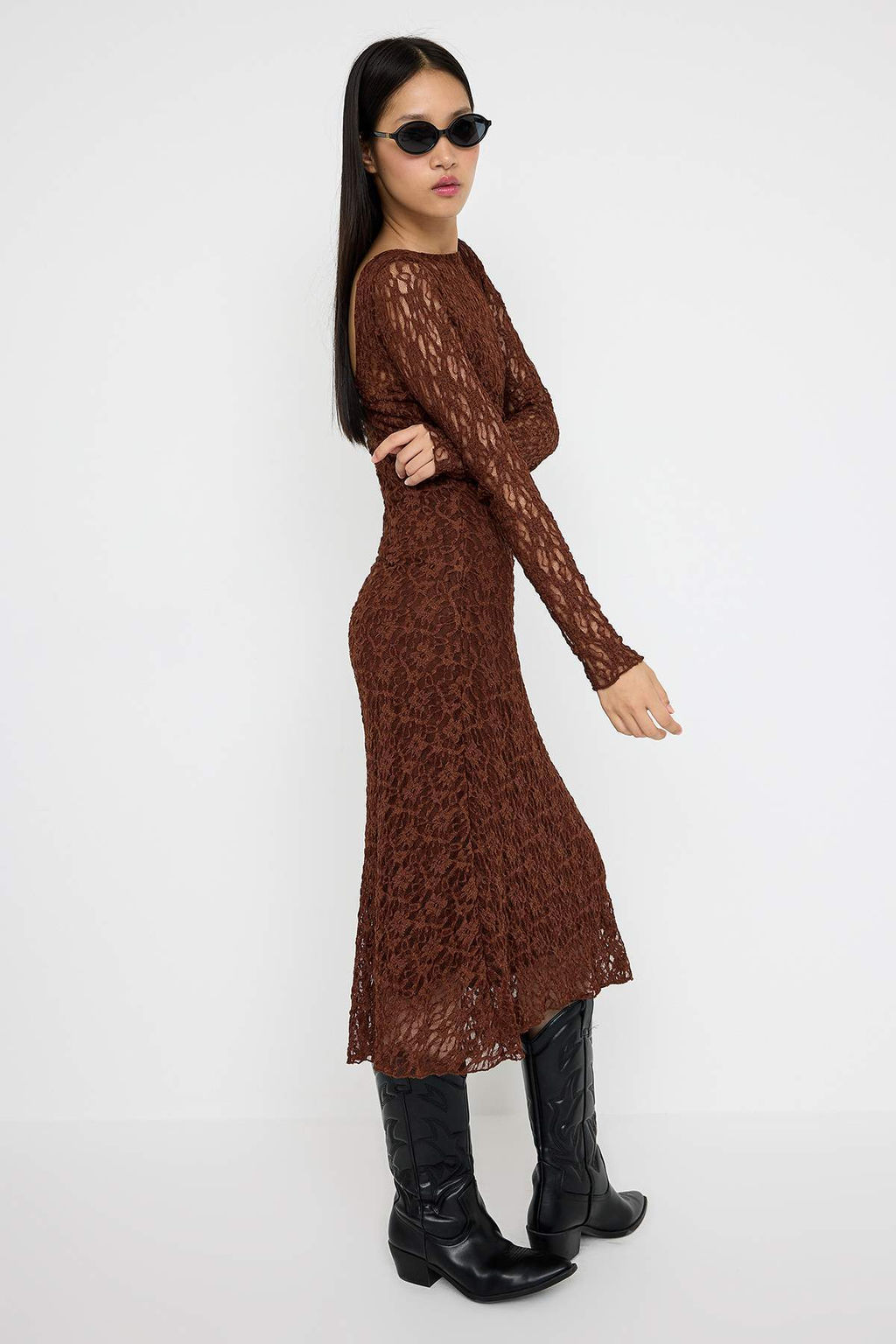 Kahverengi Dantel Bodycon Midi S?rt Dekolteli Astarl? Esnek Orme Elbise TWOAW26EL00016