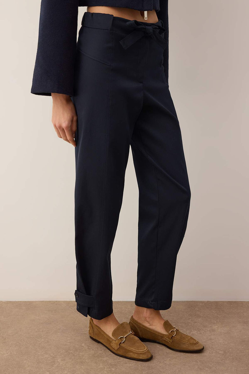 Lacivert Kusakl? Arka Beli Lastikli Kumas Pantolon TWOAW26PL00133 - Trendyolmilla фото 4