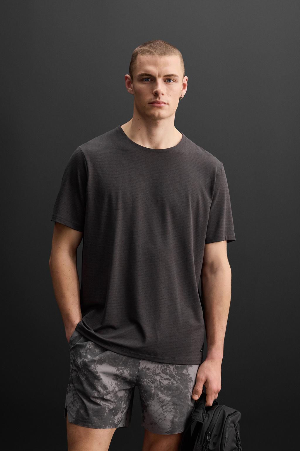 TEXTURED TRAINING T-SHIRT - Zara фото 3