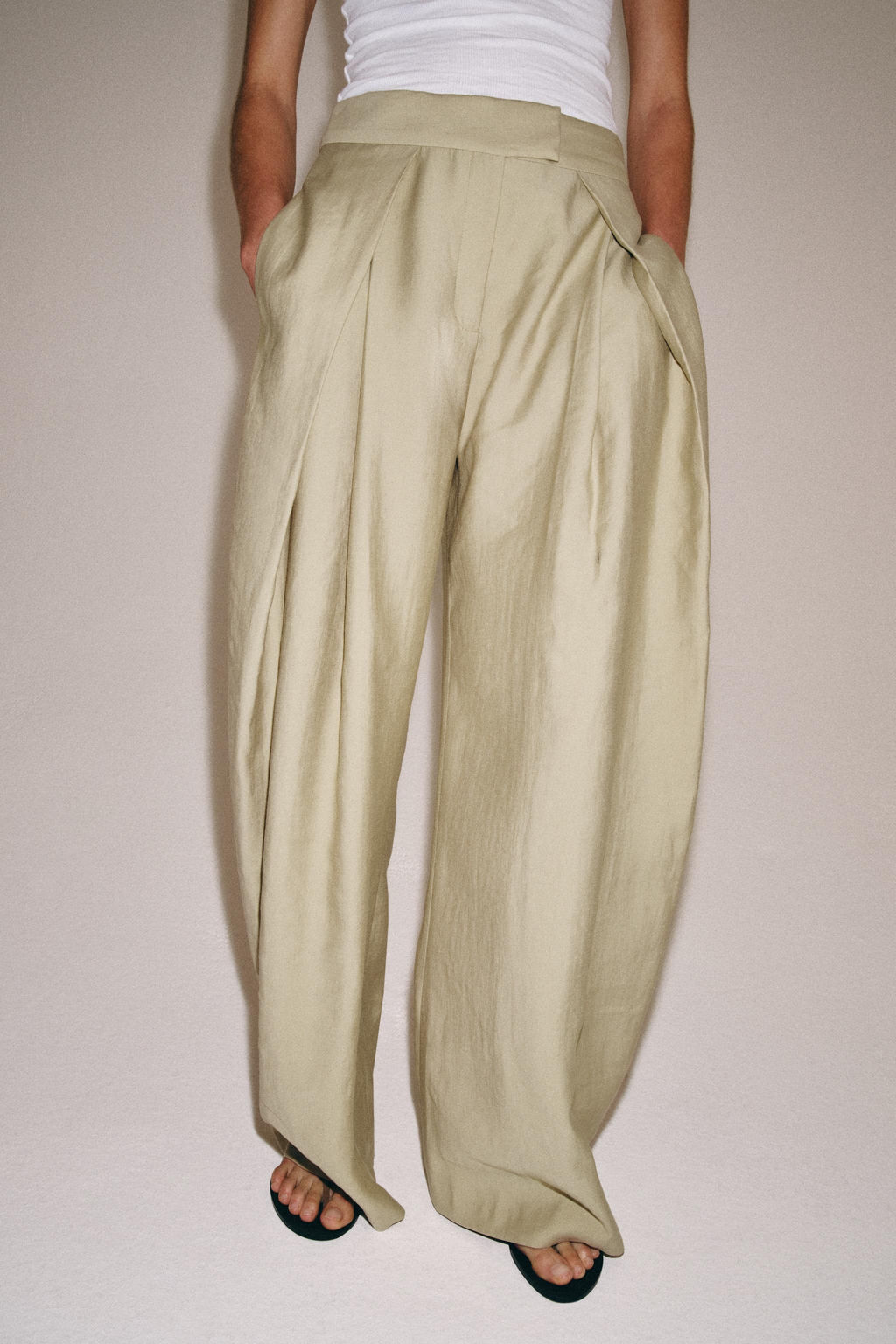 PANTAL?N WIDE LEG PLIEGUES ZW COLLECTION / Verde Oliva - Zara фото 2